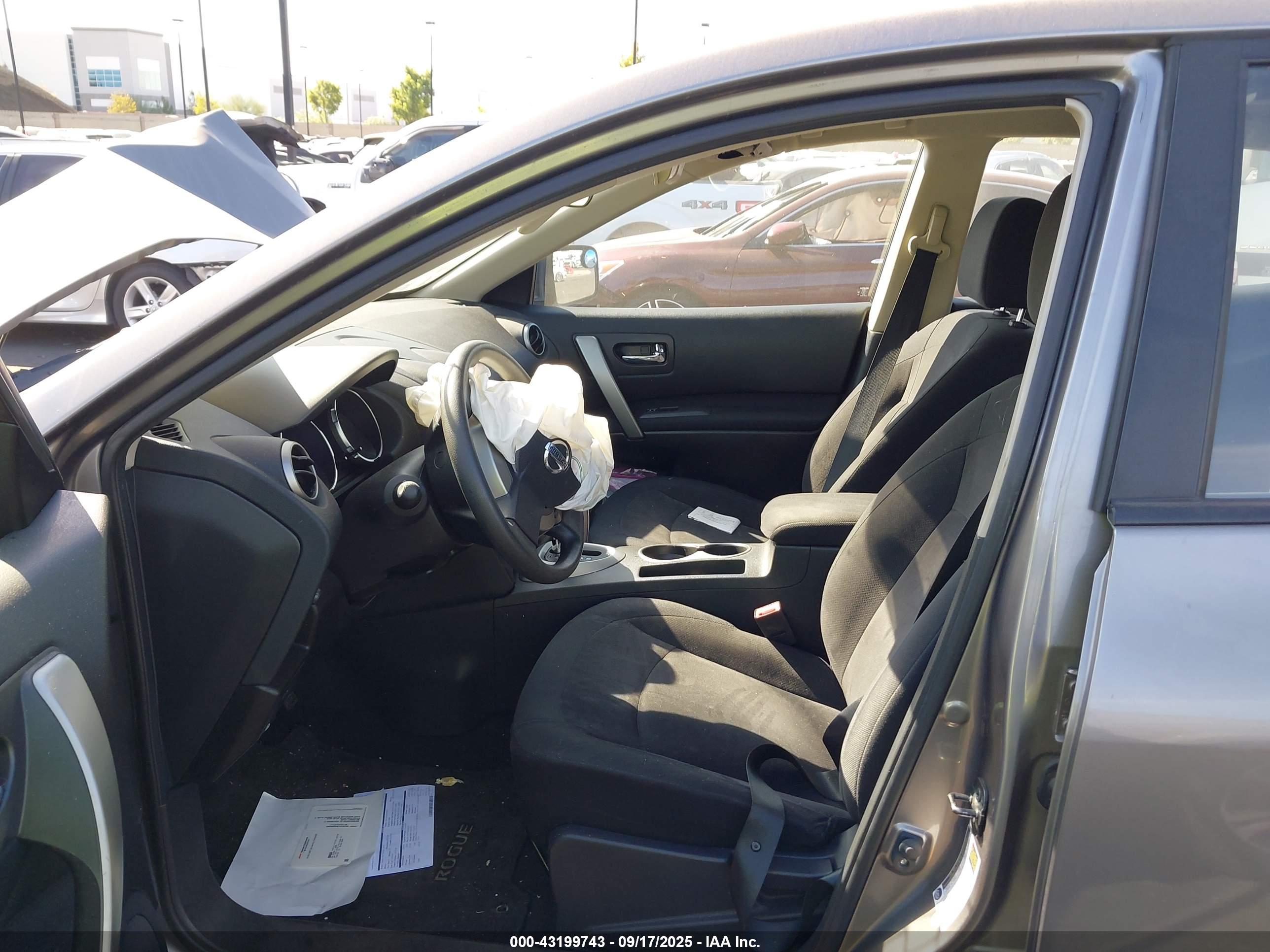 NISSAN ROGUE image 5