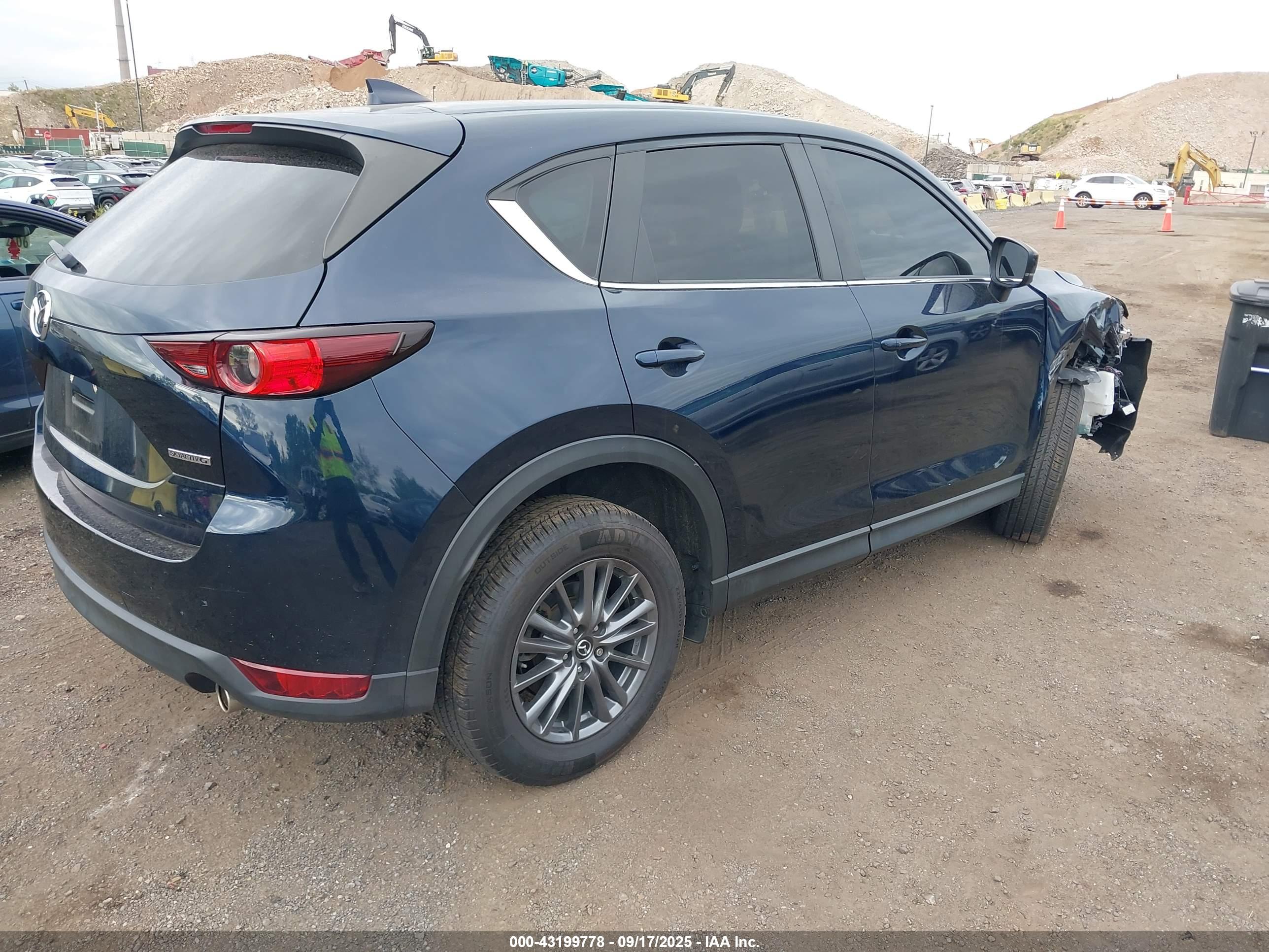 MAZDA CX-5 image 4