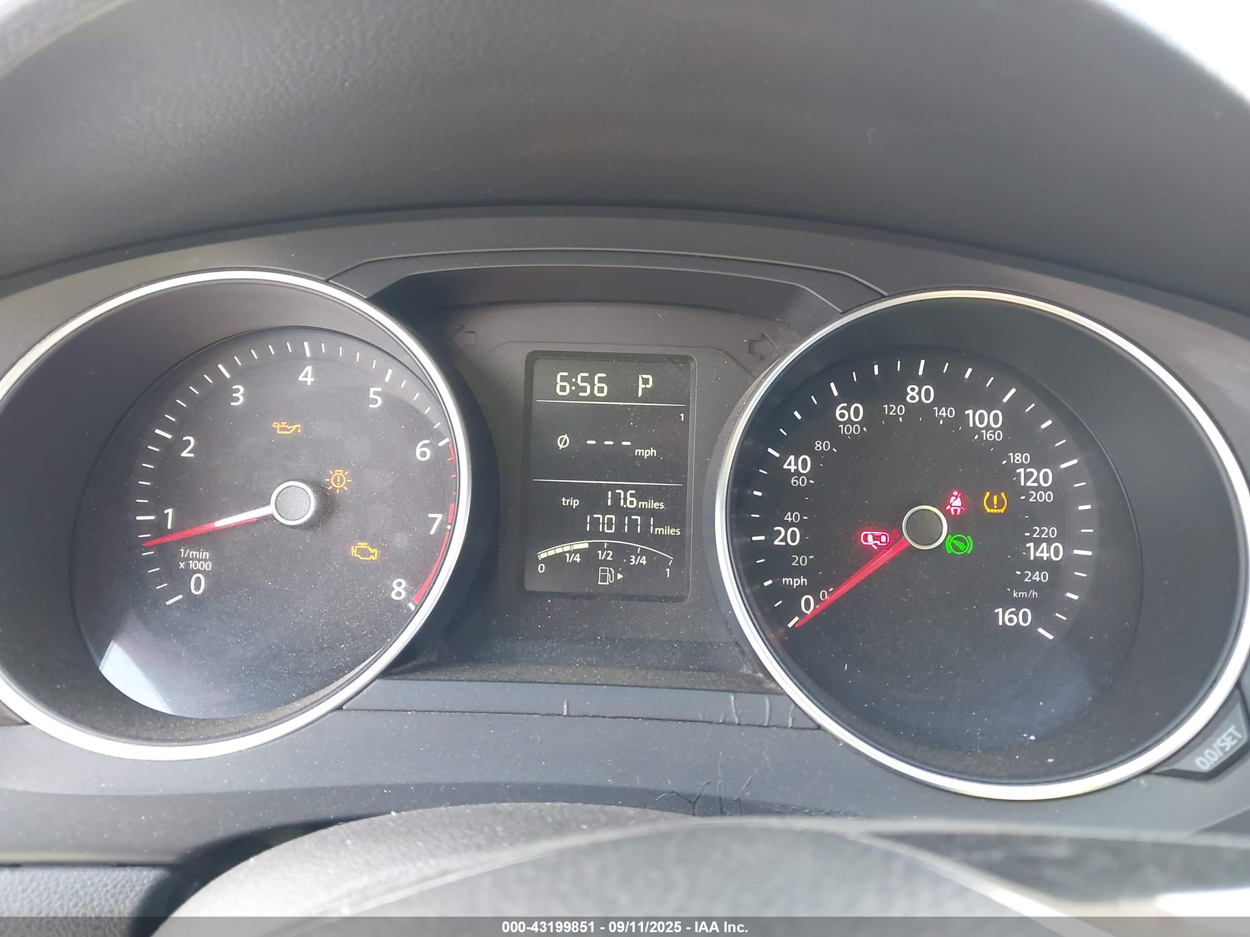 VOLKSWAGEN JETTA image 7
