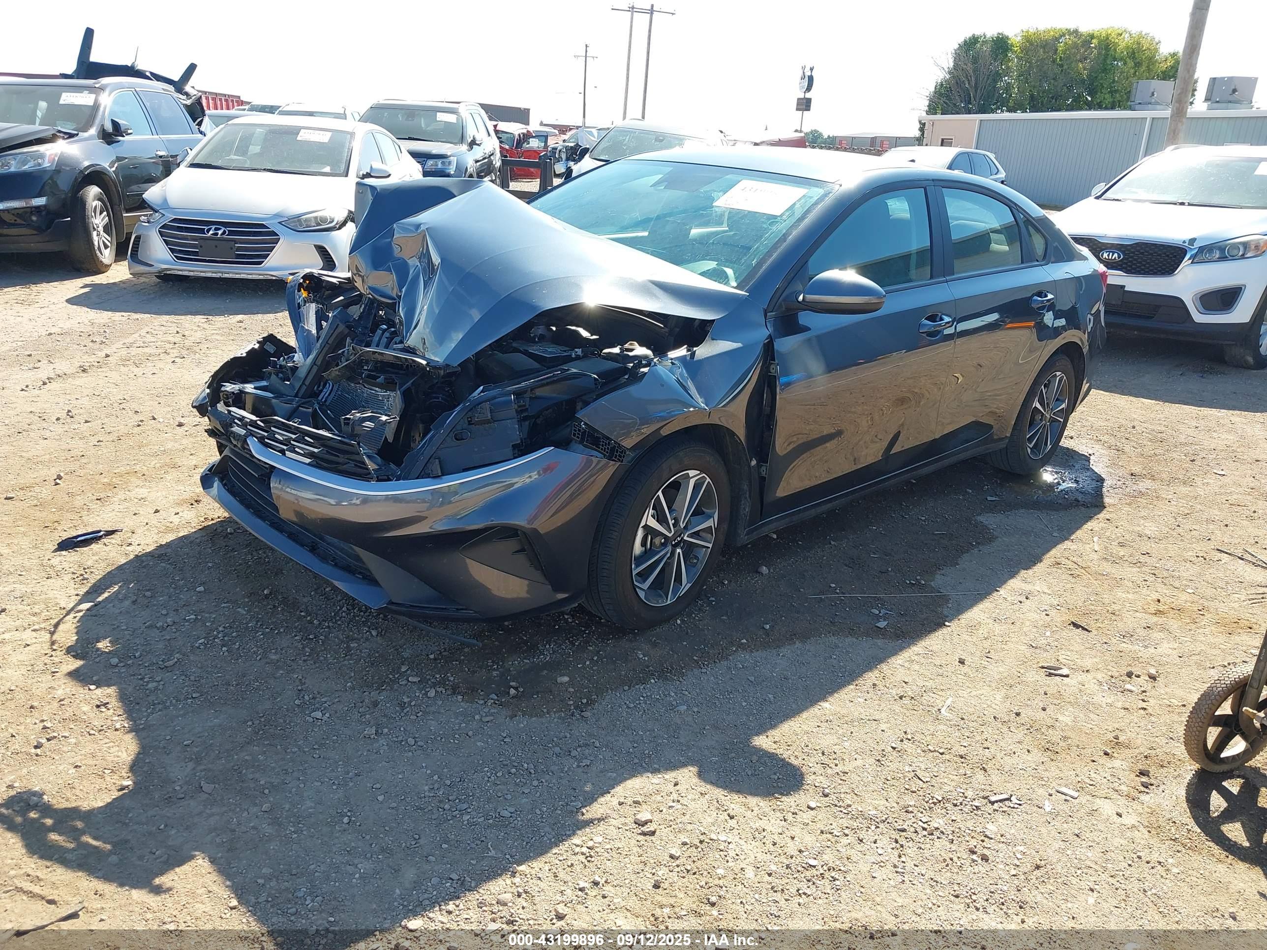 KIA FORTE image 2