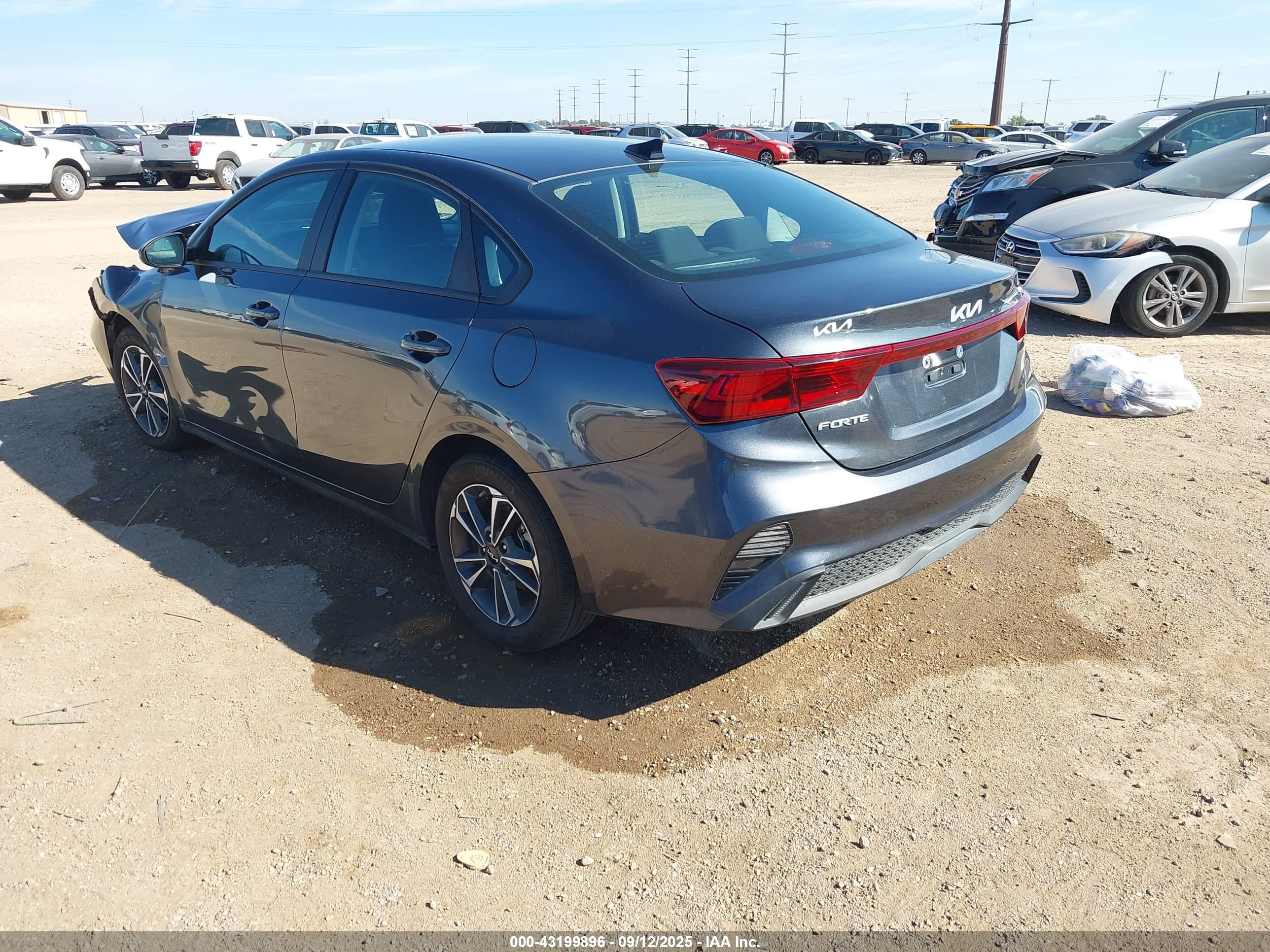 KIA FORTE image 3