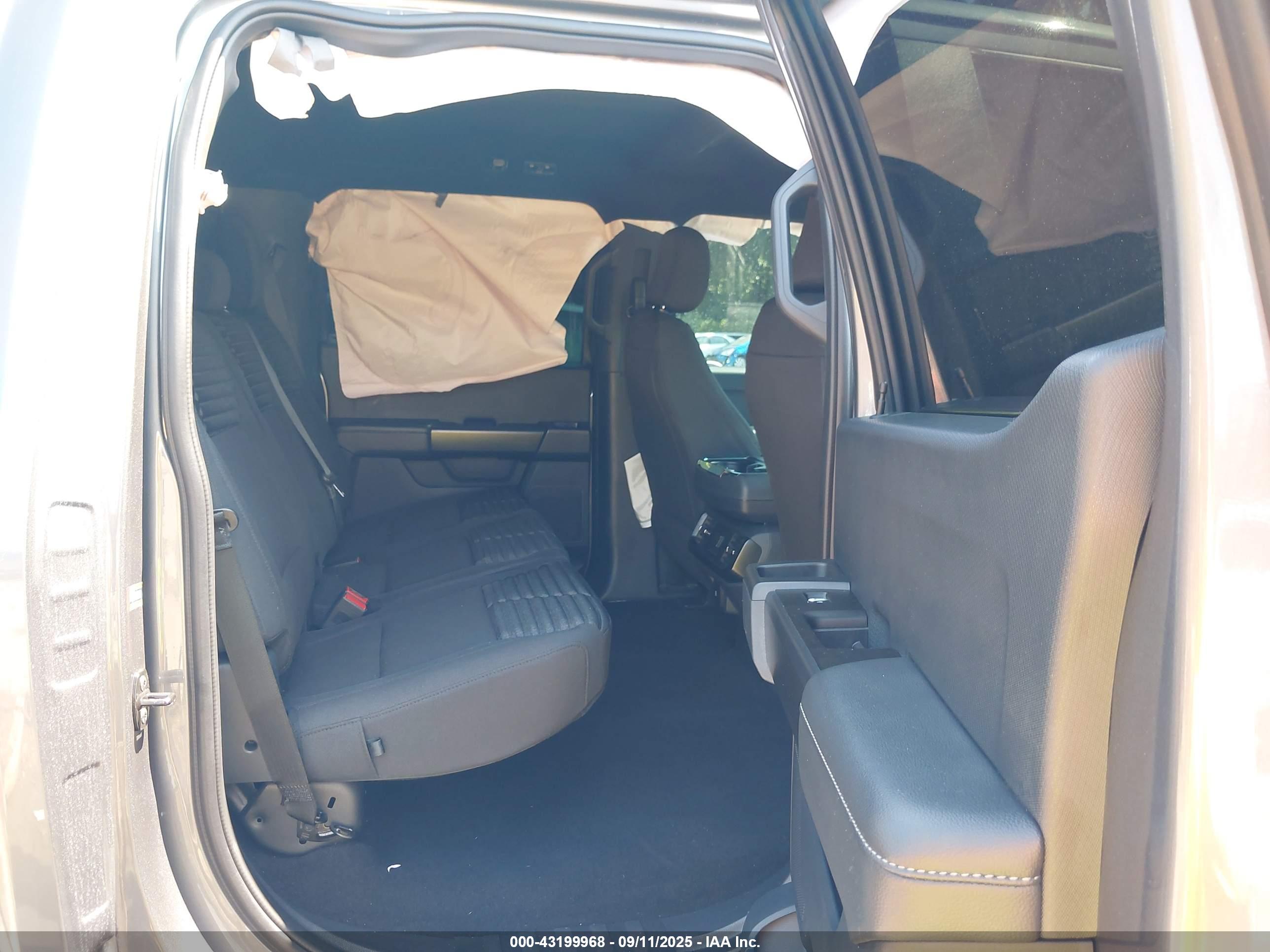 FORD F-150 image 8