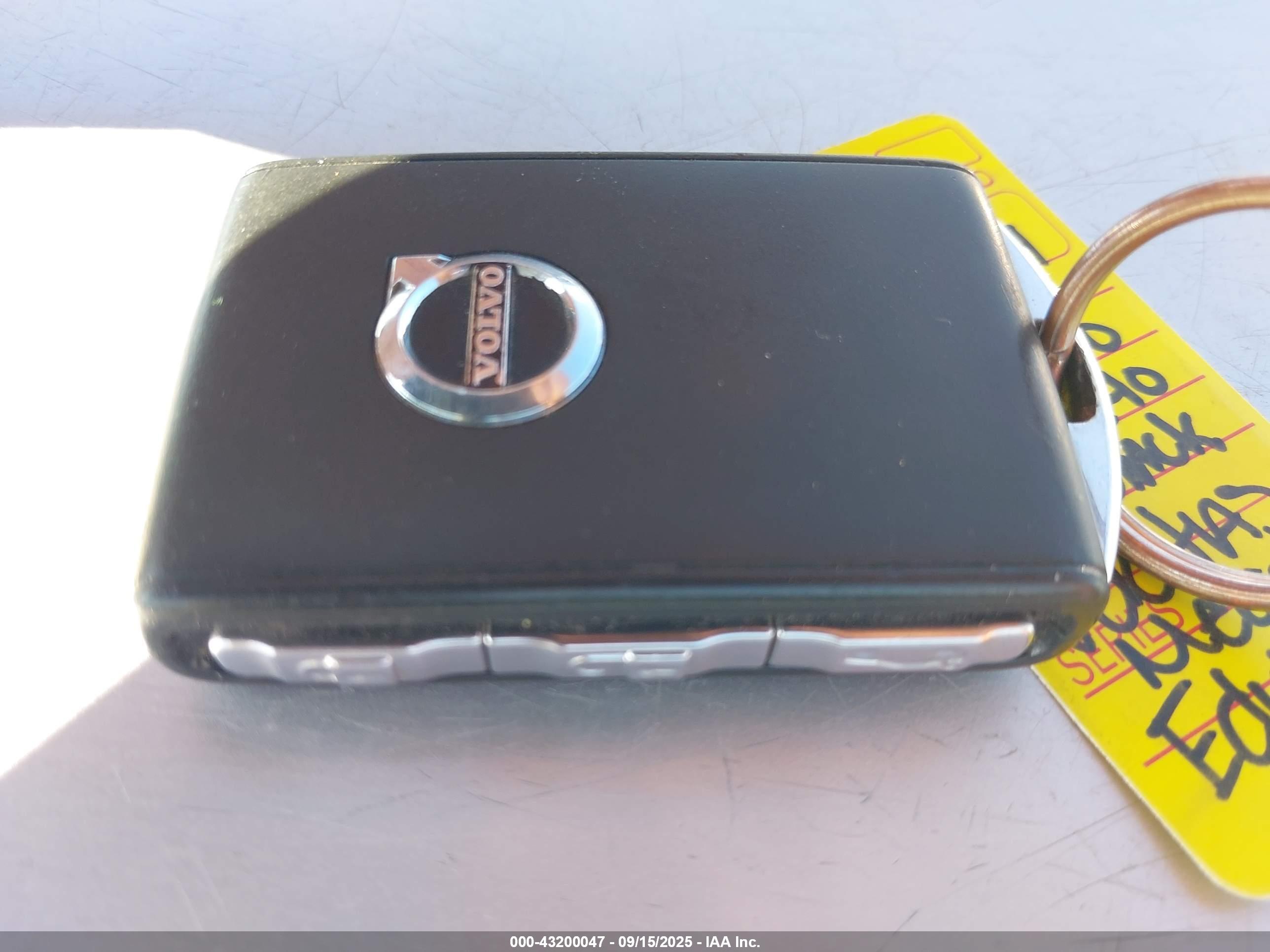 VOLVO XC90 image 11