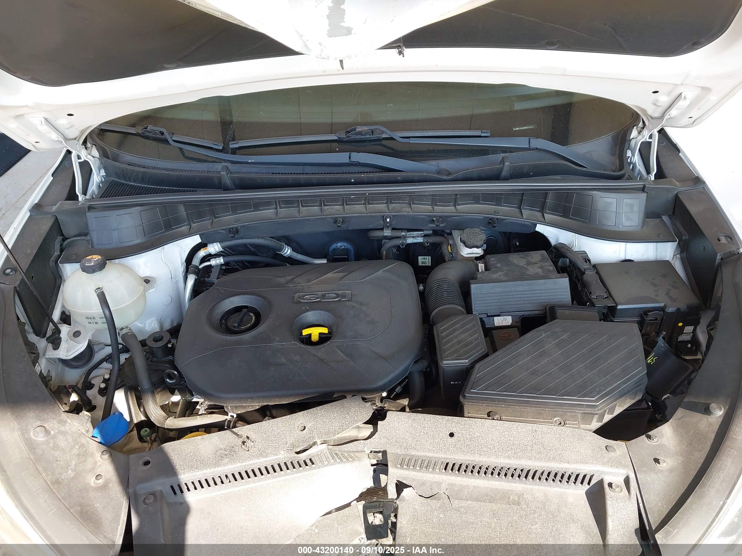 HYUNDAI TUCSON image 10