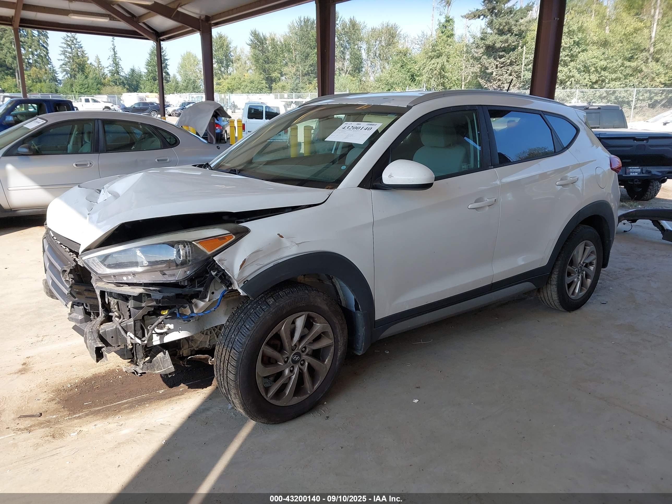 HYUNDAI TUCSON image 2