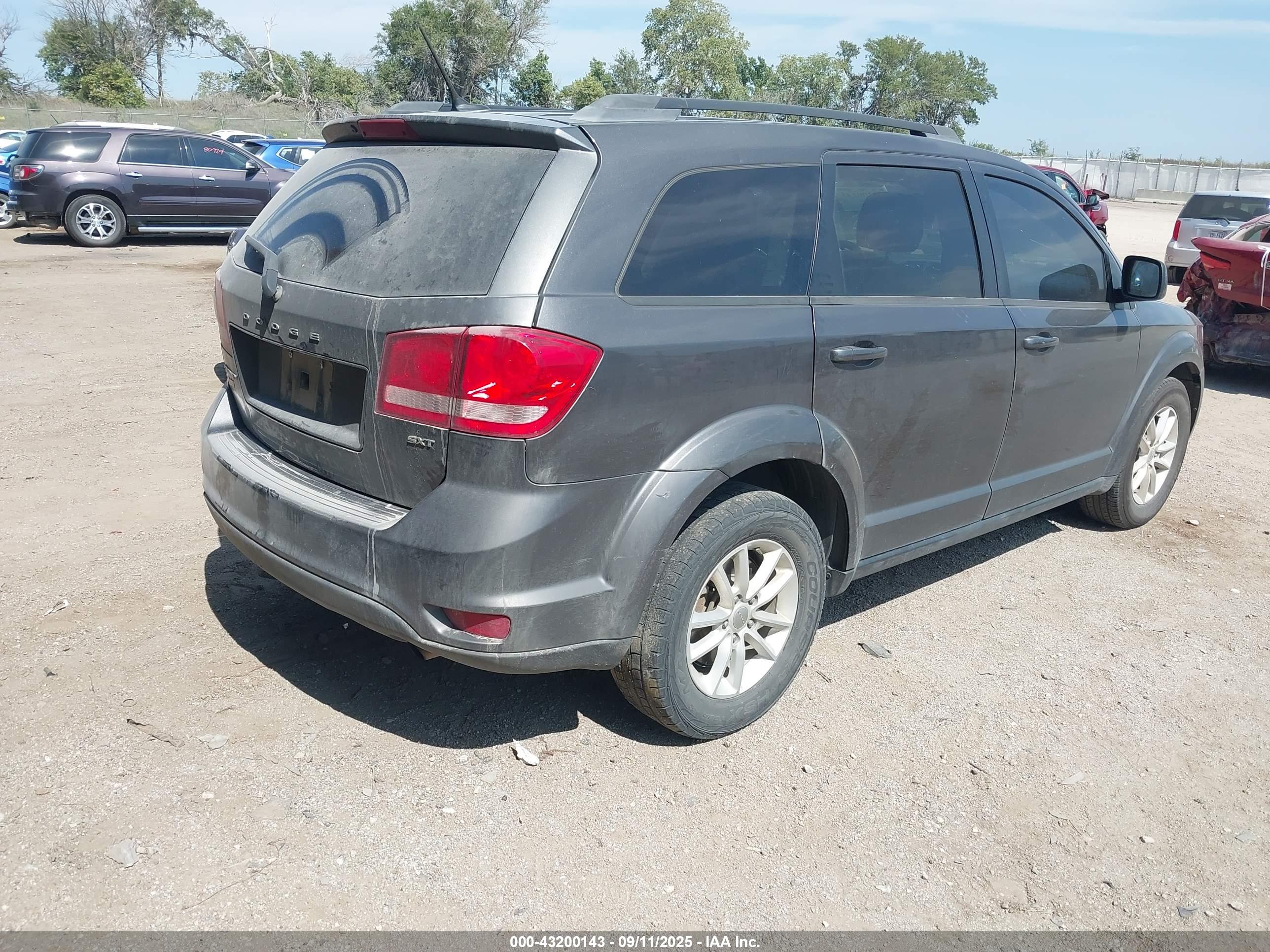 DODGE JOURNEY image 4