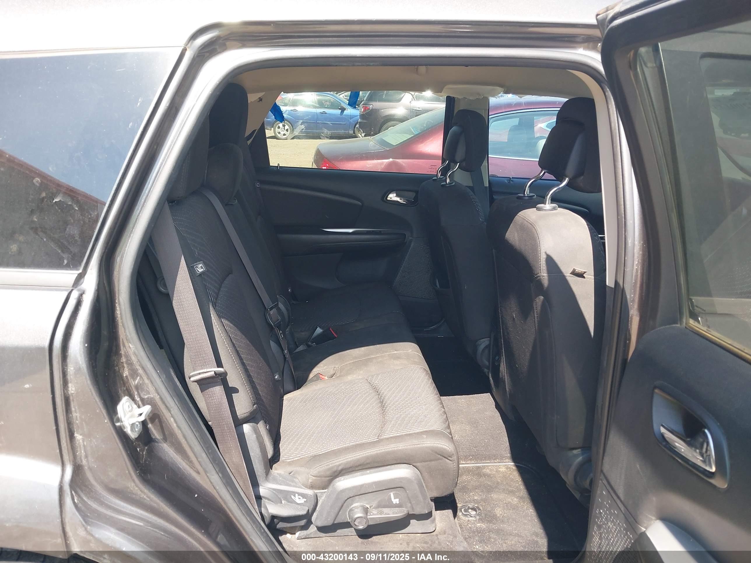 DODGE JOURNEY image 8