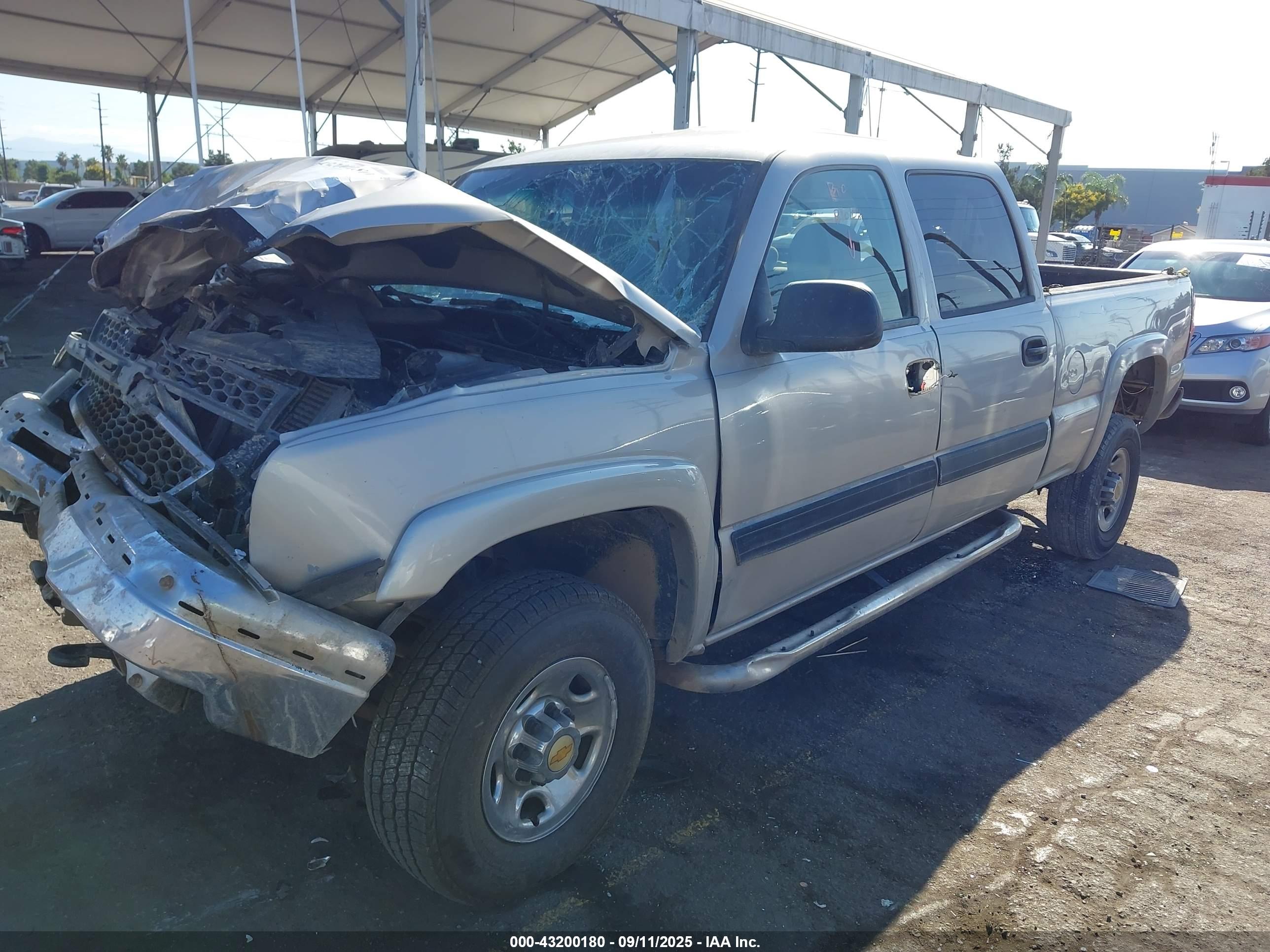 CHEVROLET SILVERADO image 2