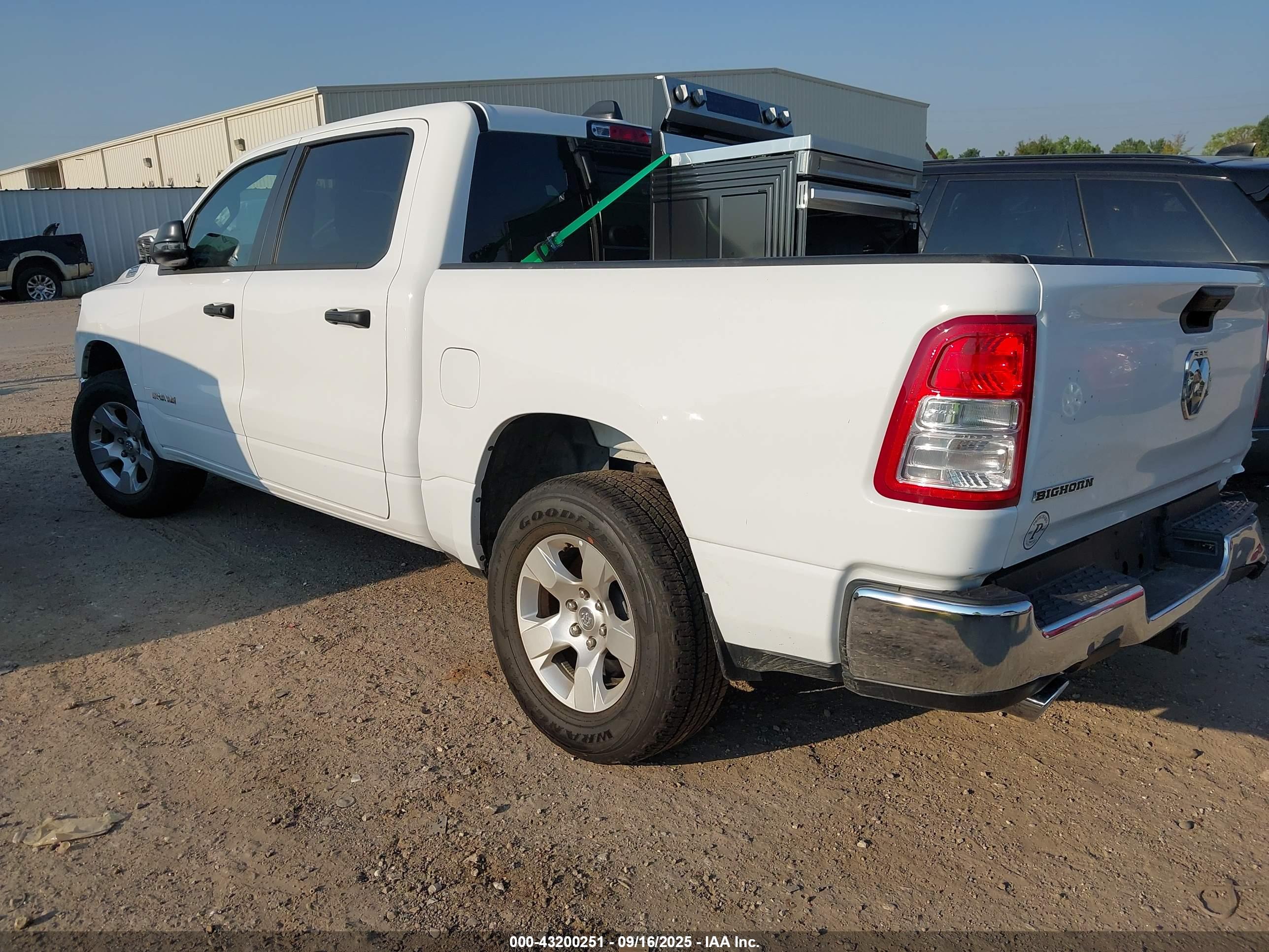 RAM 1500 image 3