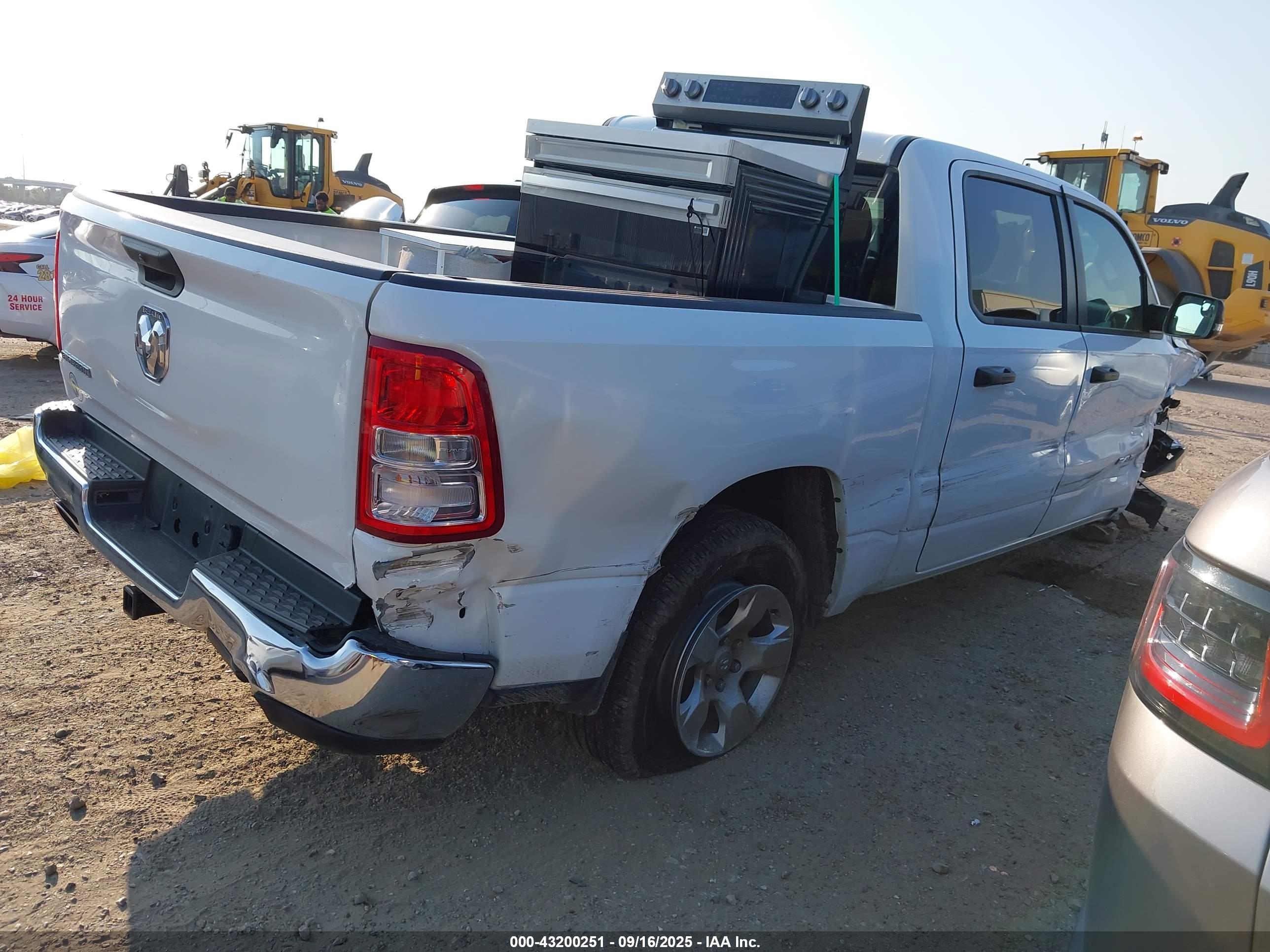 RAM 1500 image 4