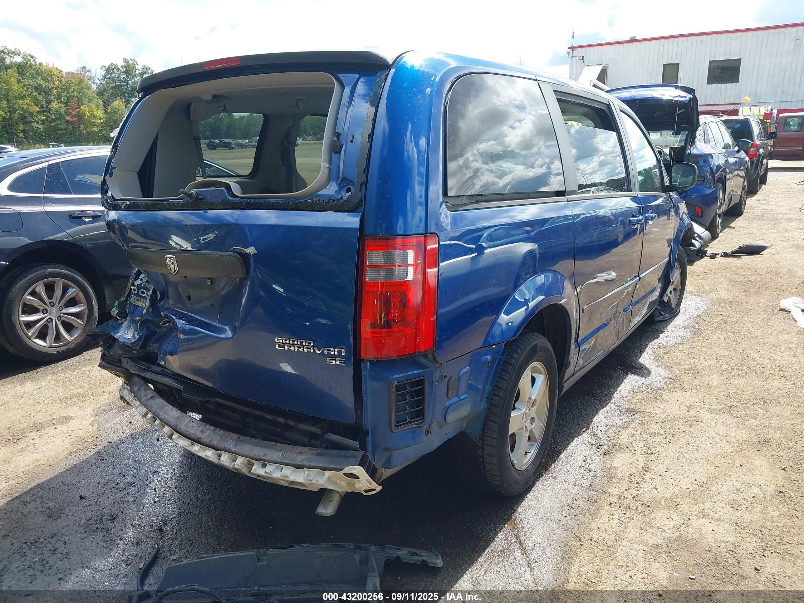 DODGE GRAND image 4