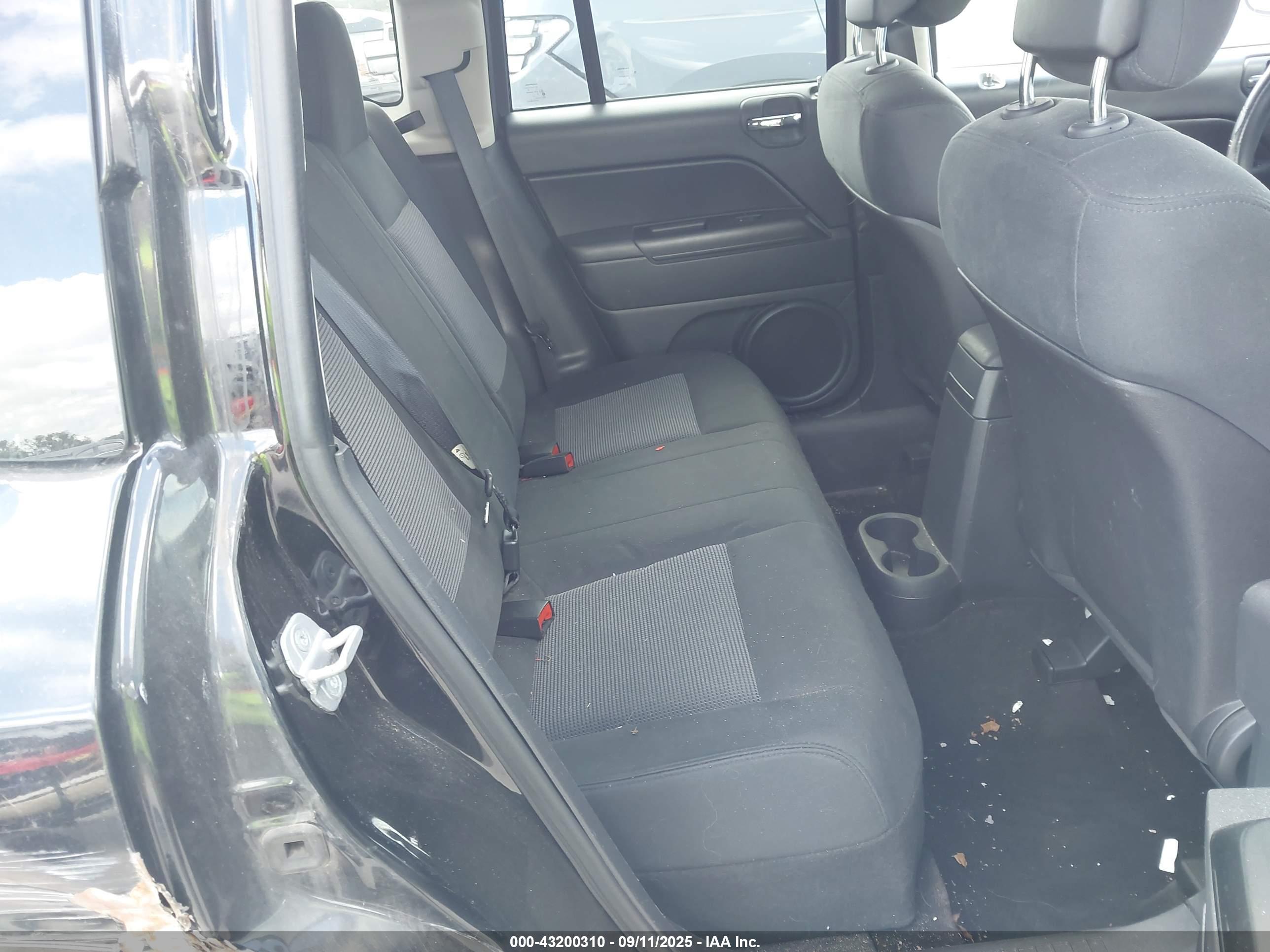 JEEP COMPASS image 8