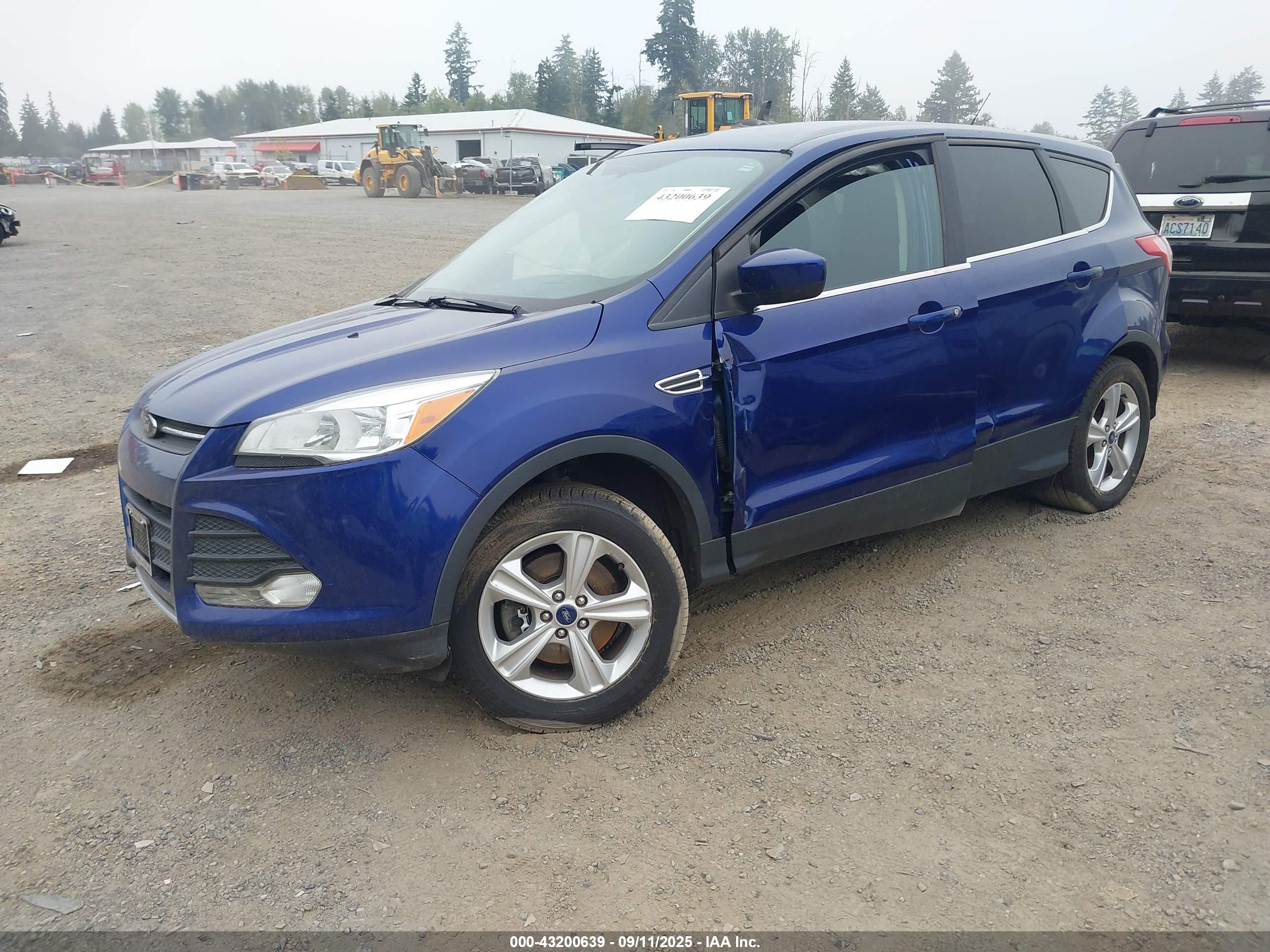 FORD ESCAPE image 2