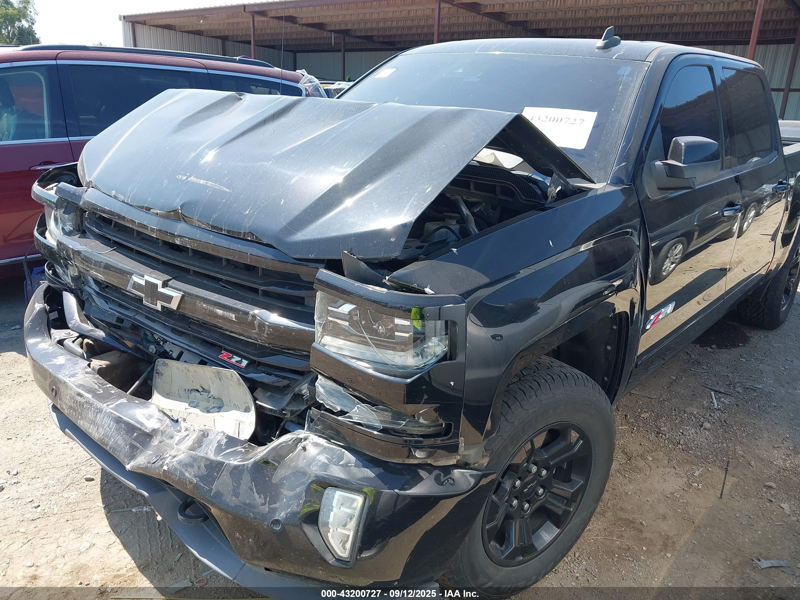 CHEVROLET SILVERADO image 6