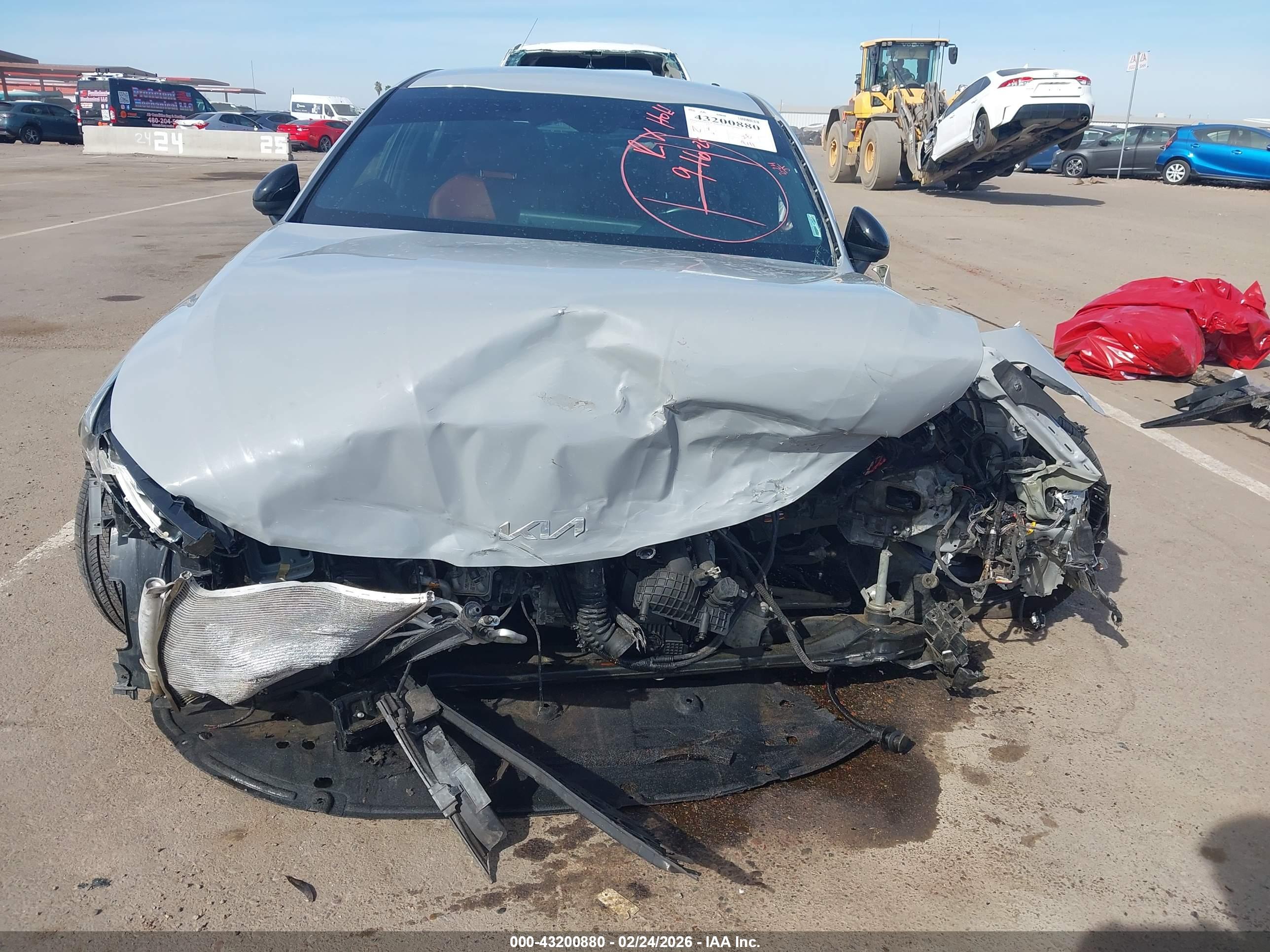 KIA K5 image 6