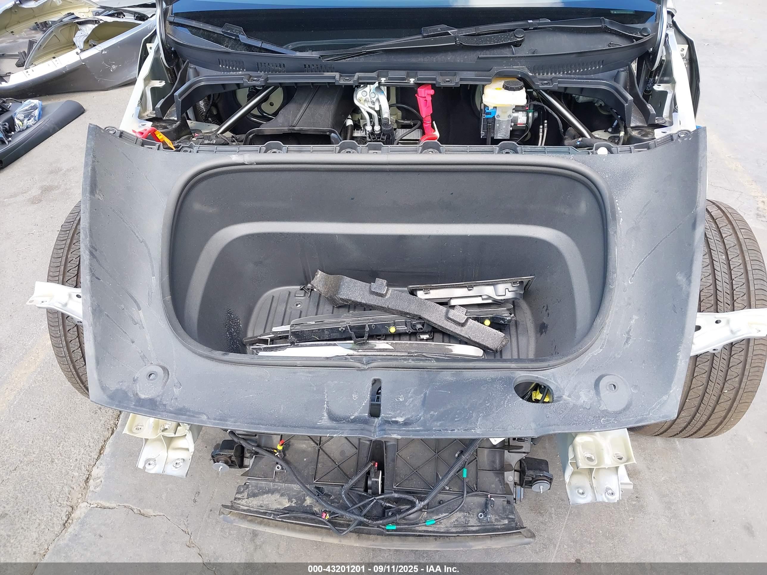 TESLA MODEL image 10