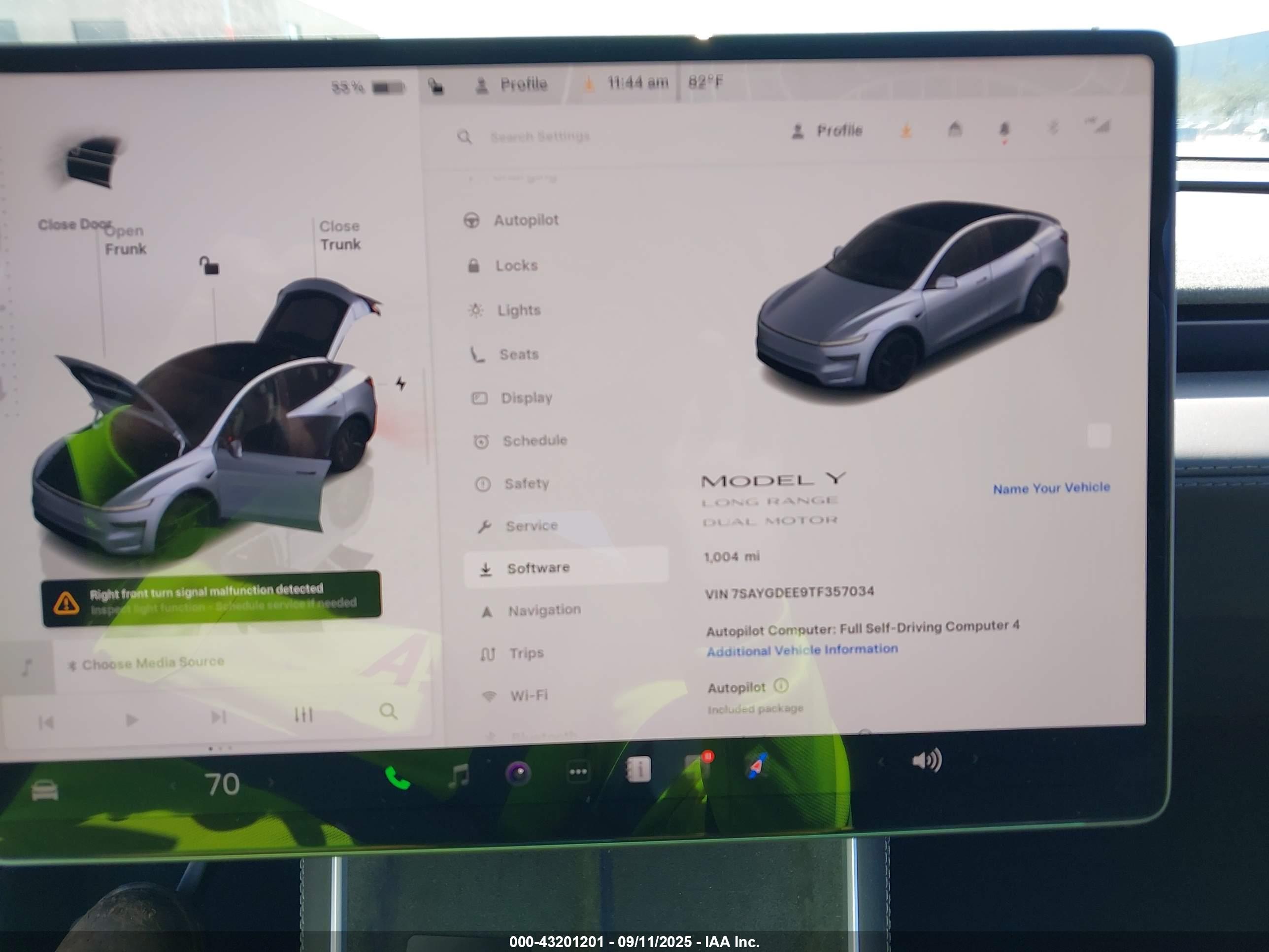 TESLA MODEL image 7
