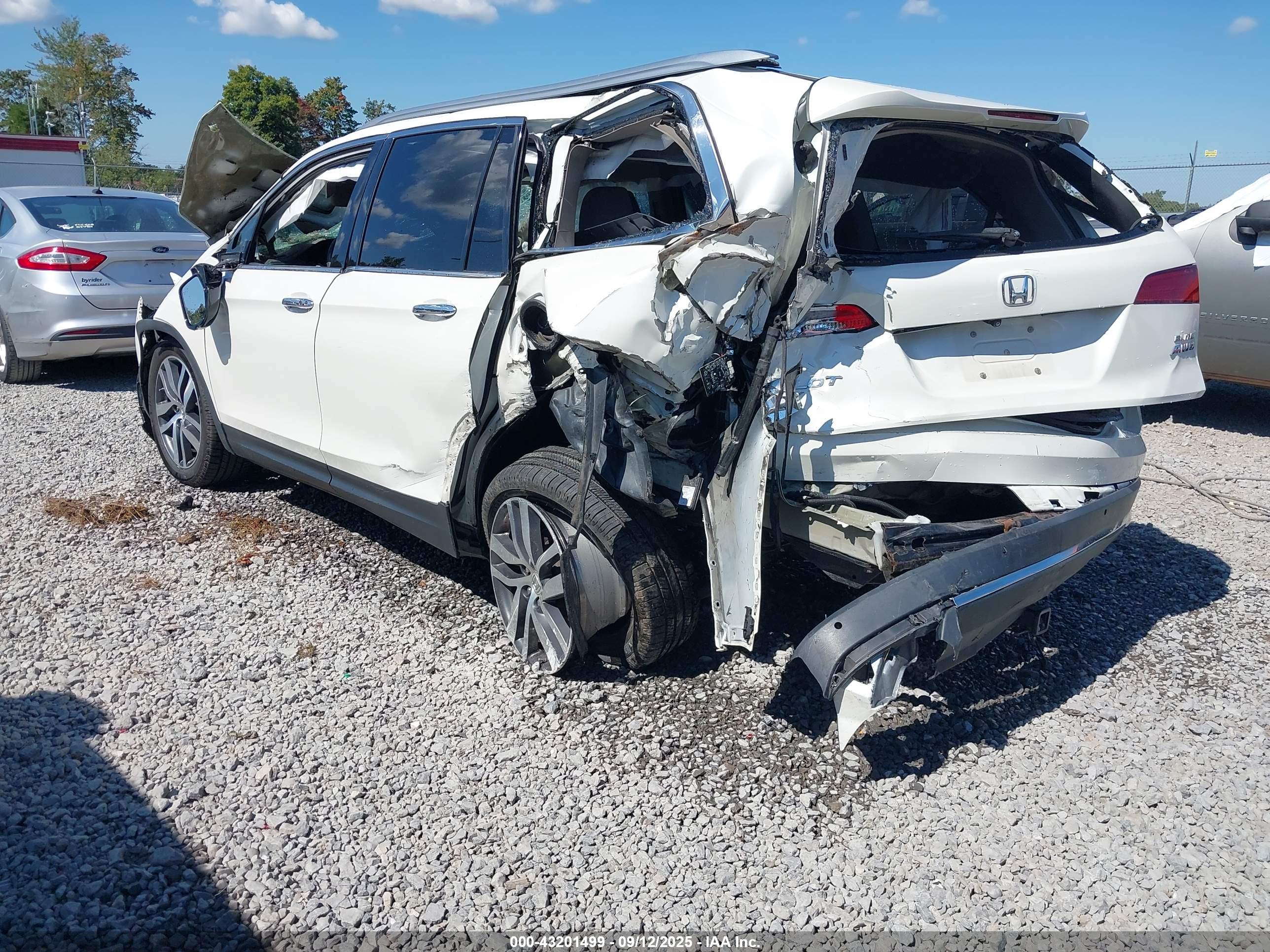 HONDA PILOT image 3