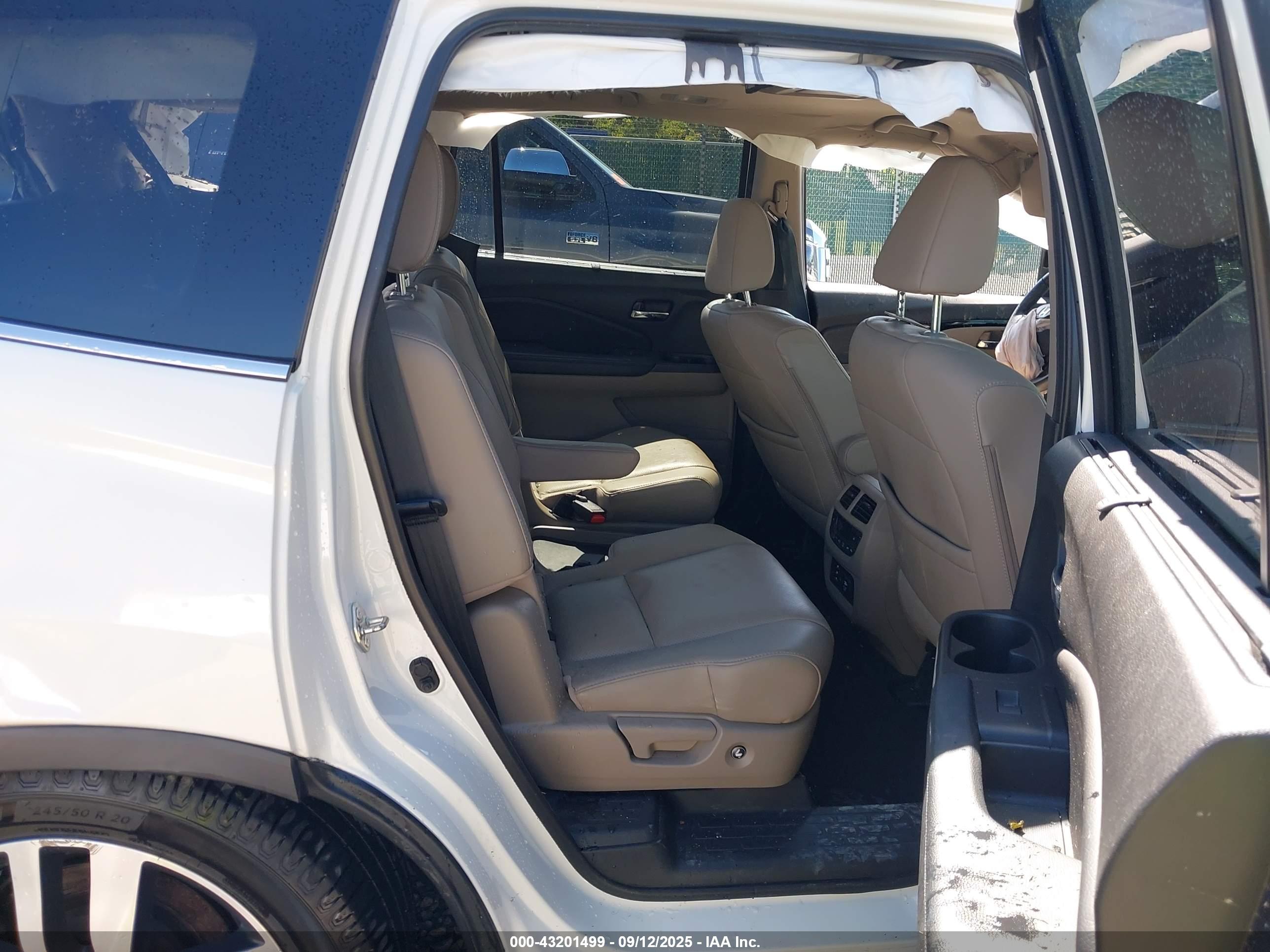 HONDA PILOT image 8
