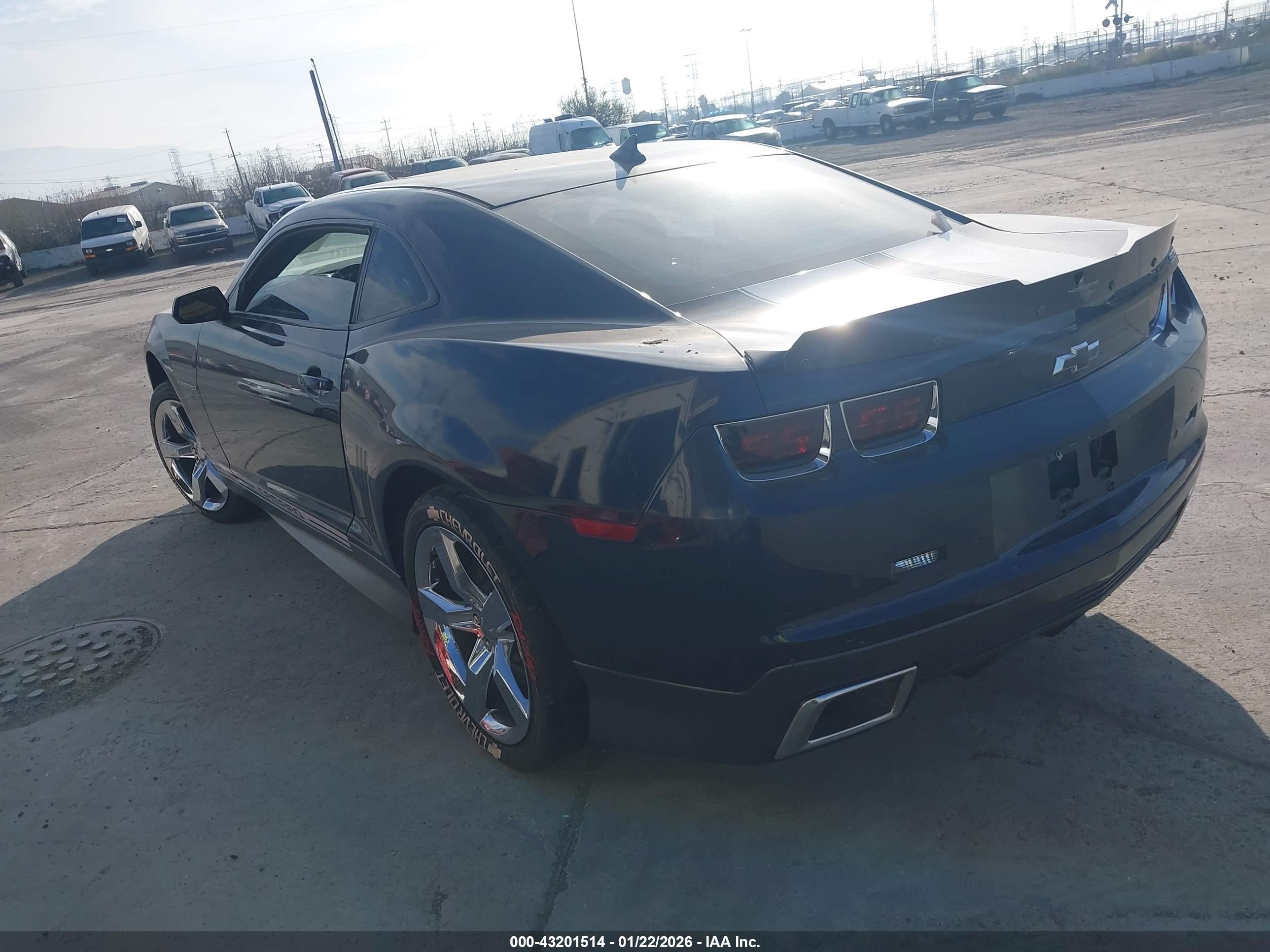 CHEVROLET CAMARO image 3