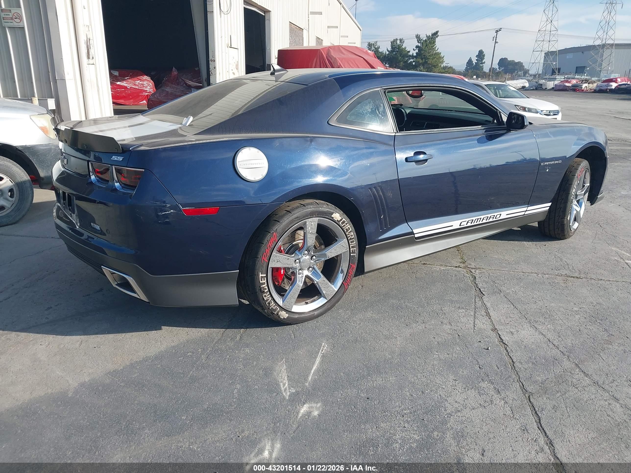CHEVROLET CAMARO image 4