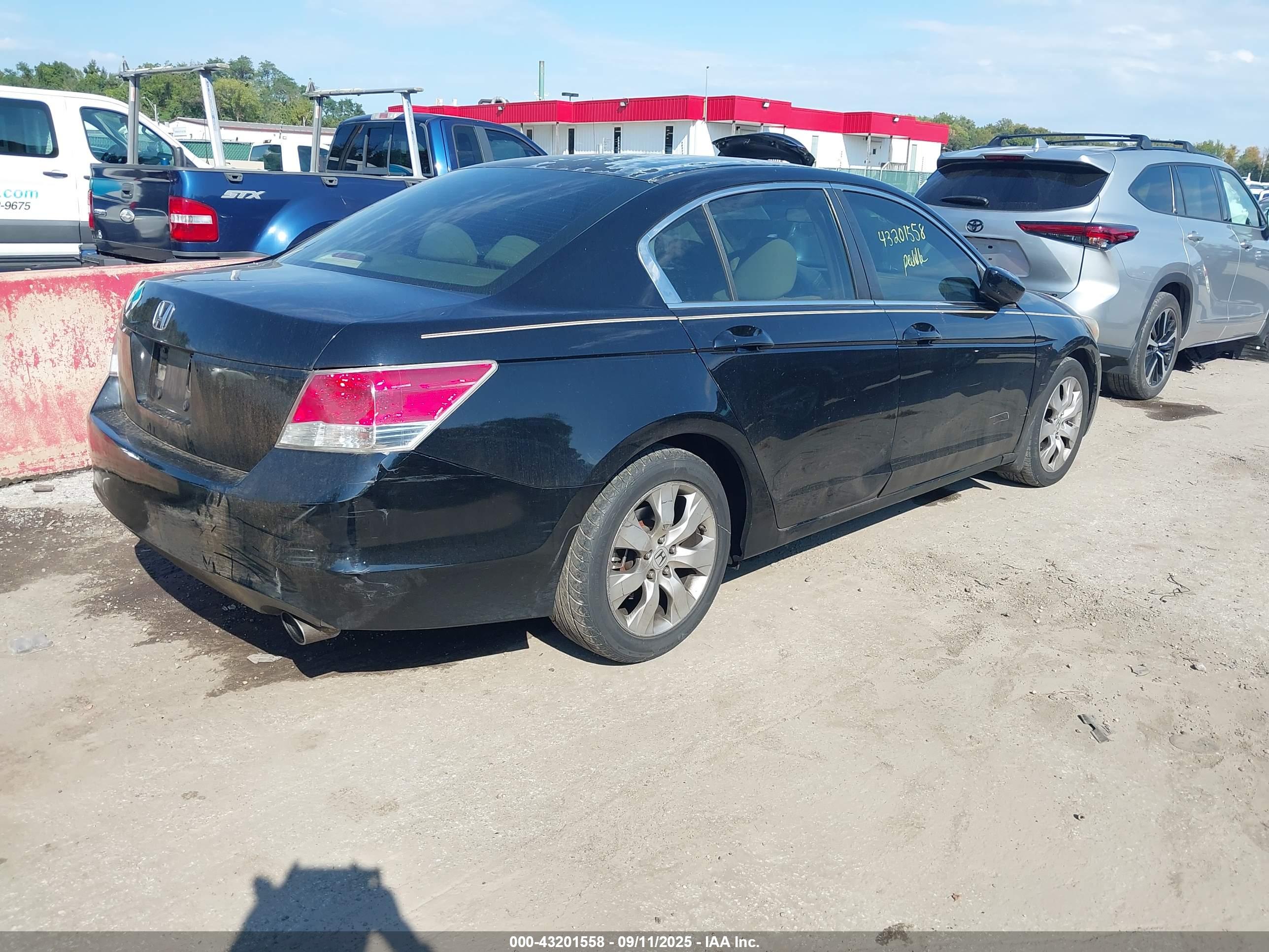 HONDA ACCORD image 4