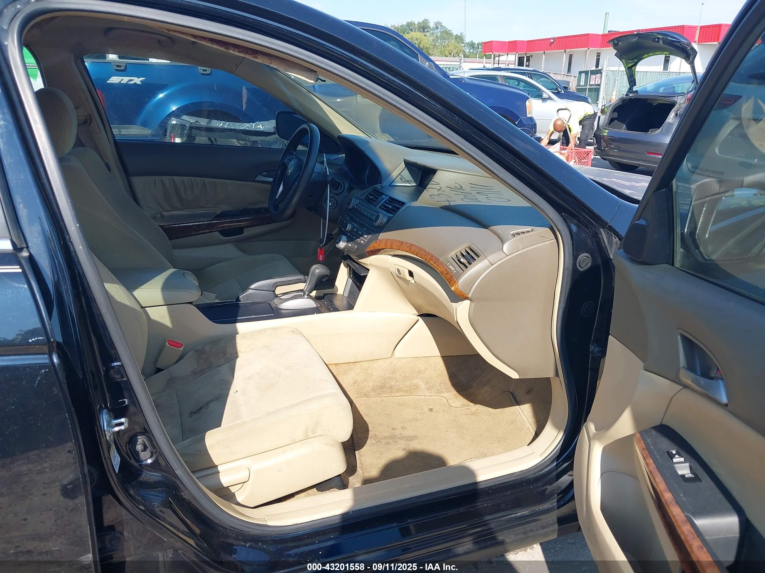 HONDA ACCORD image 5