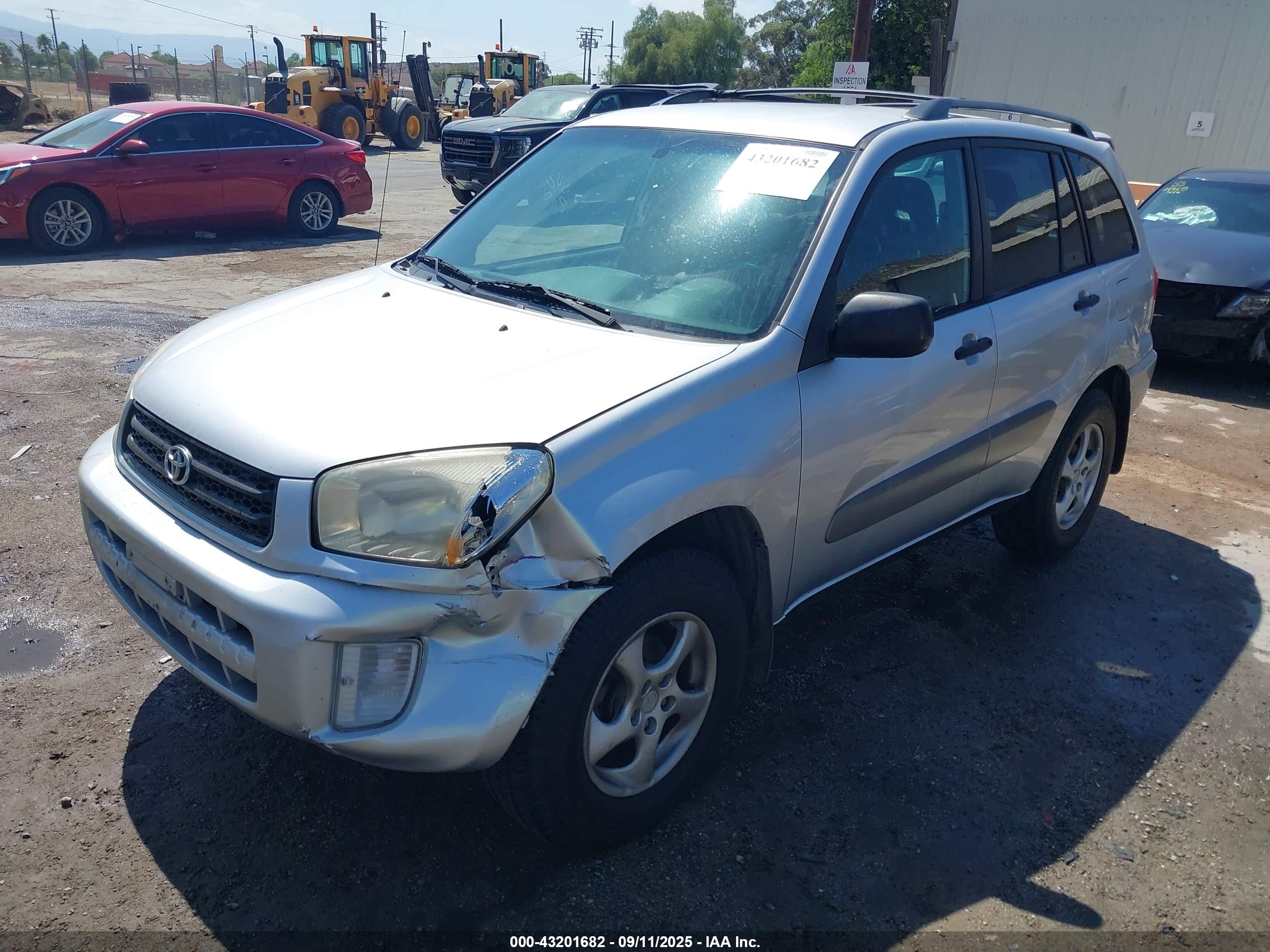 TOYOTA RAV4 image 2