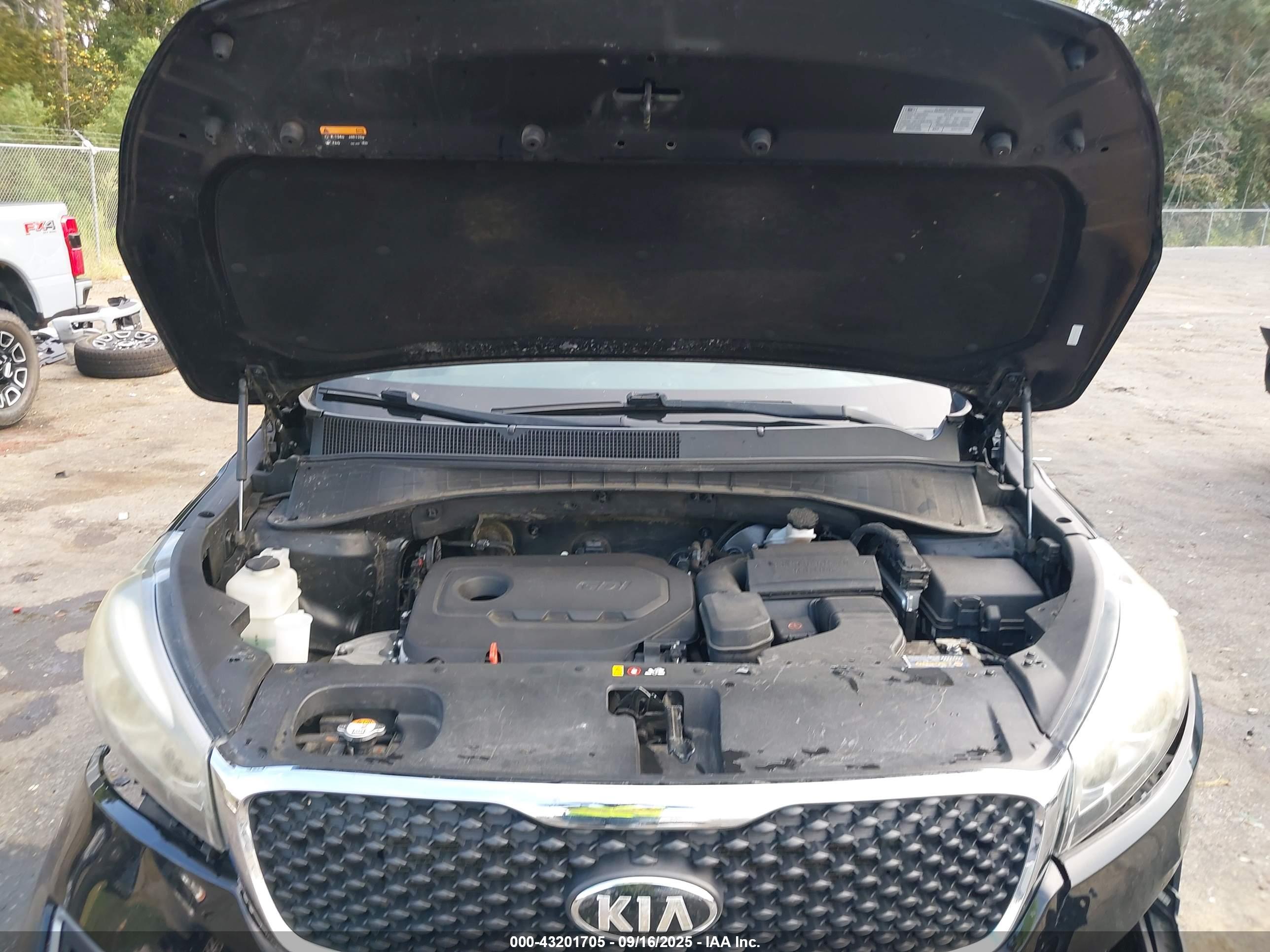 KIA SORENTO image 10