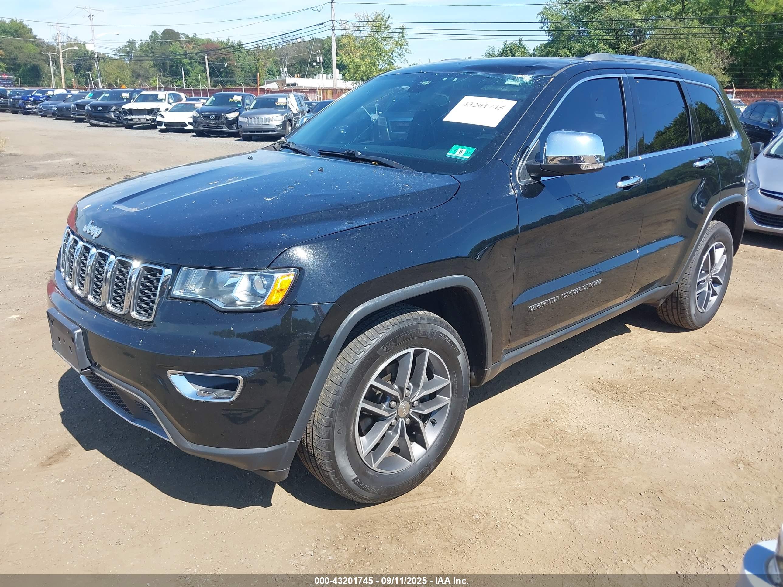JEEP GRAND image 2