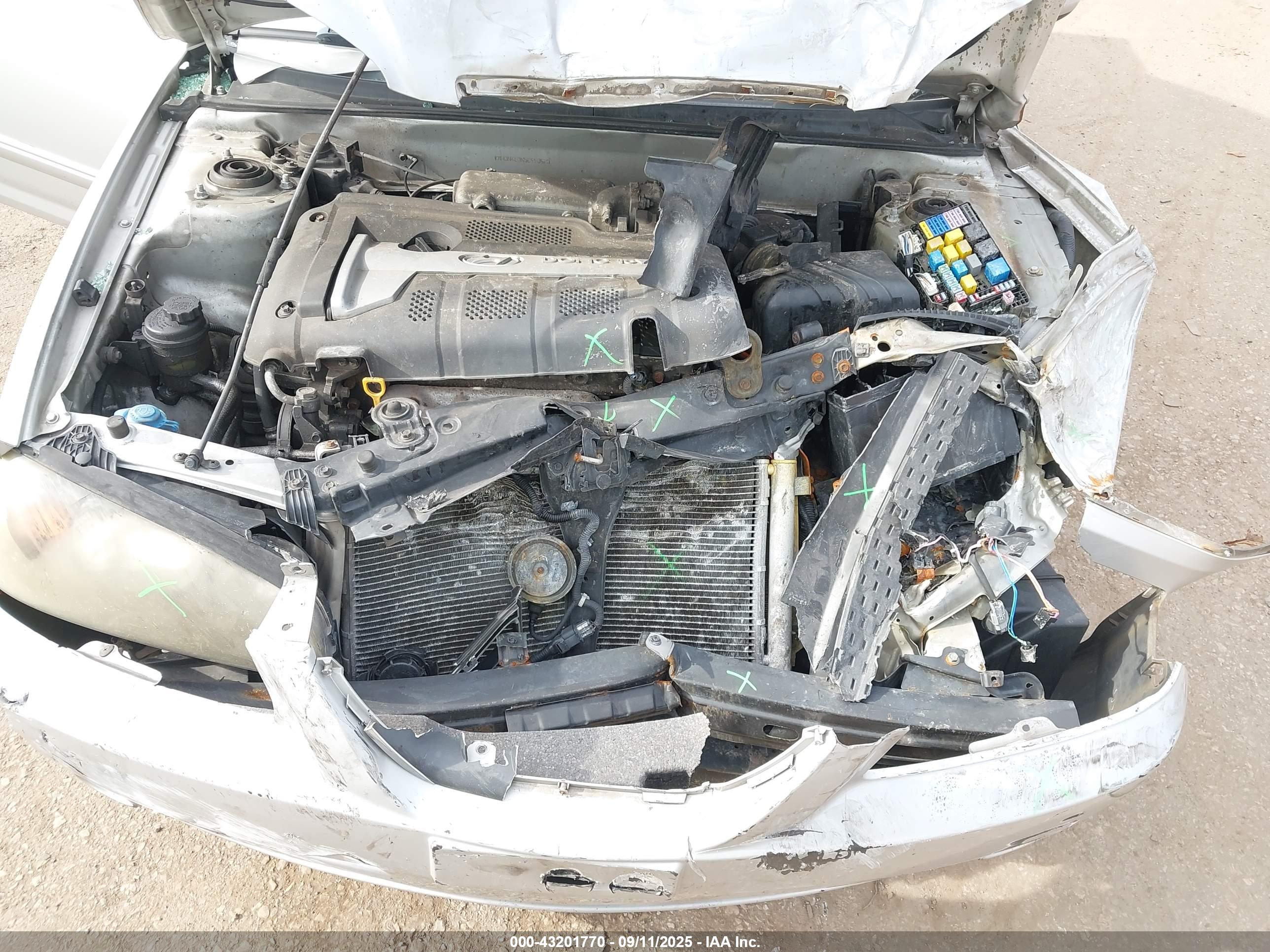 HYUNDAI ELANTRA image 10