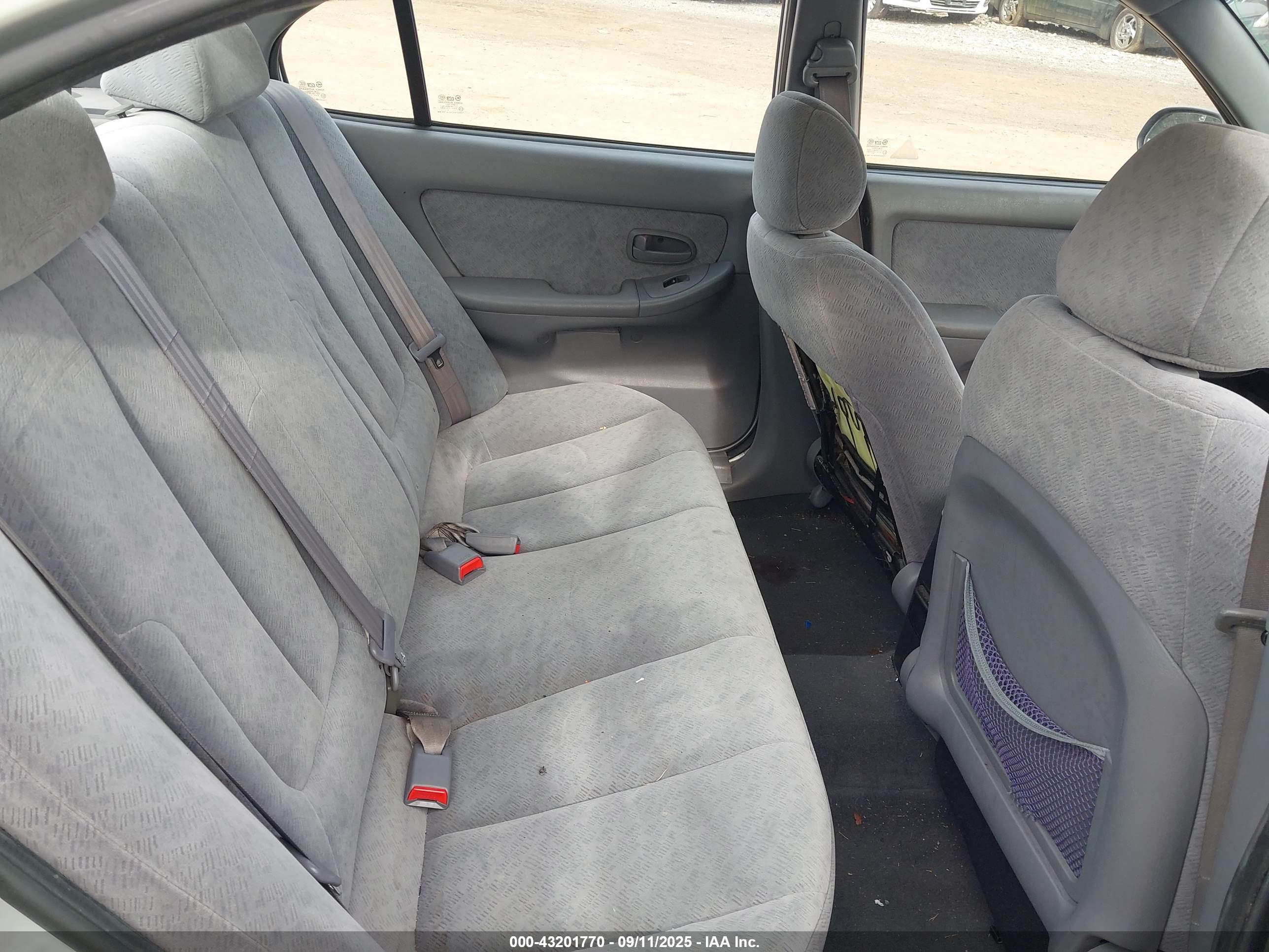 HYUNDAI ELANTRA image 8