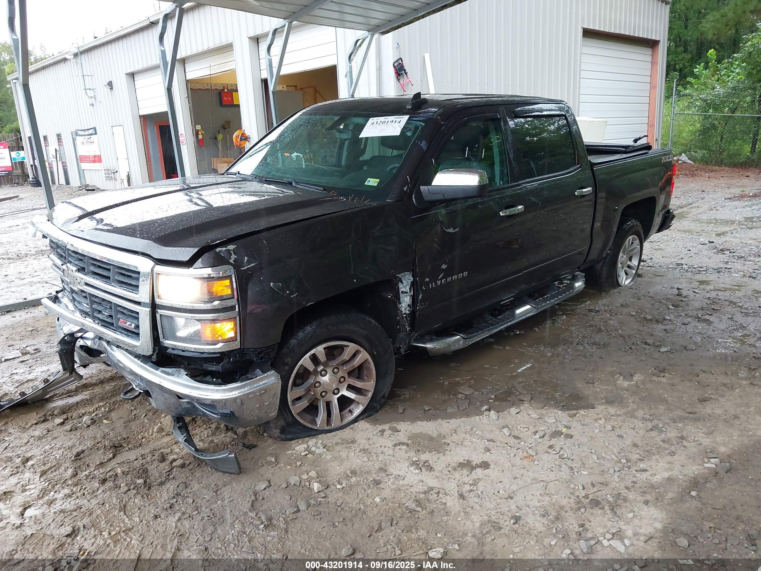 CHEVROLET SILVERADO image 2