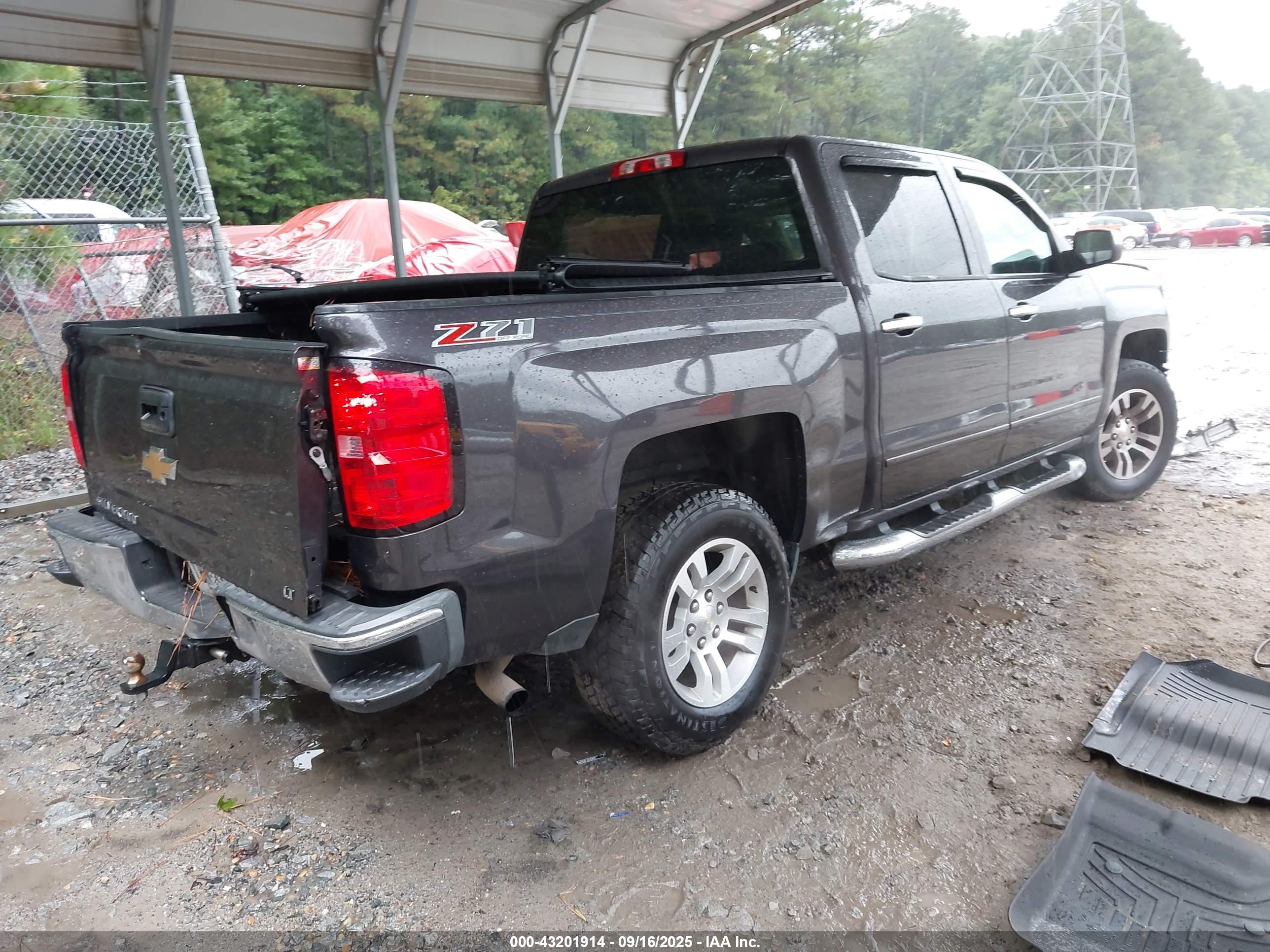 CHEVROLET SILVERADO image 4