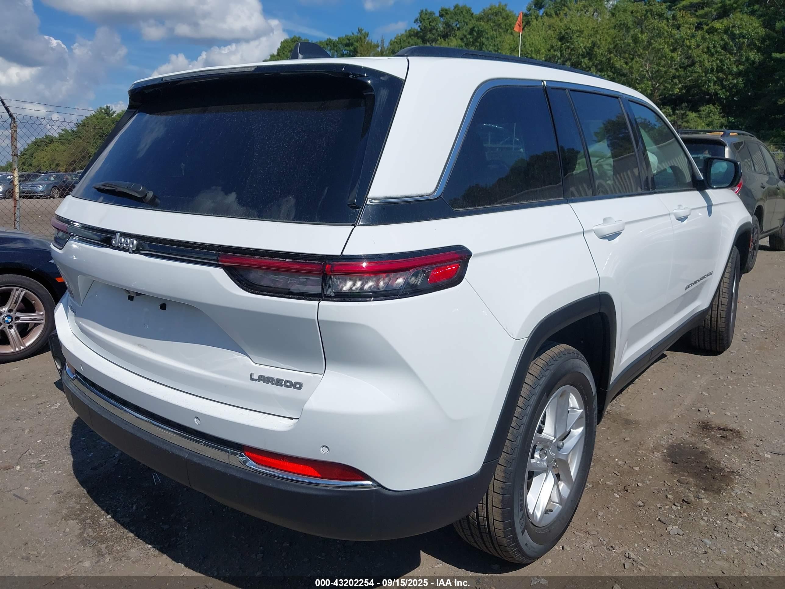 JEEP GRAND image 4