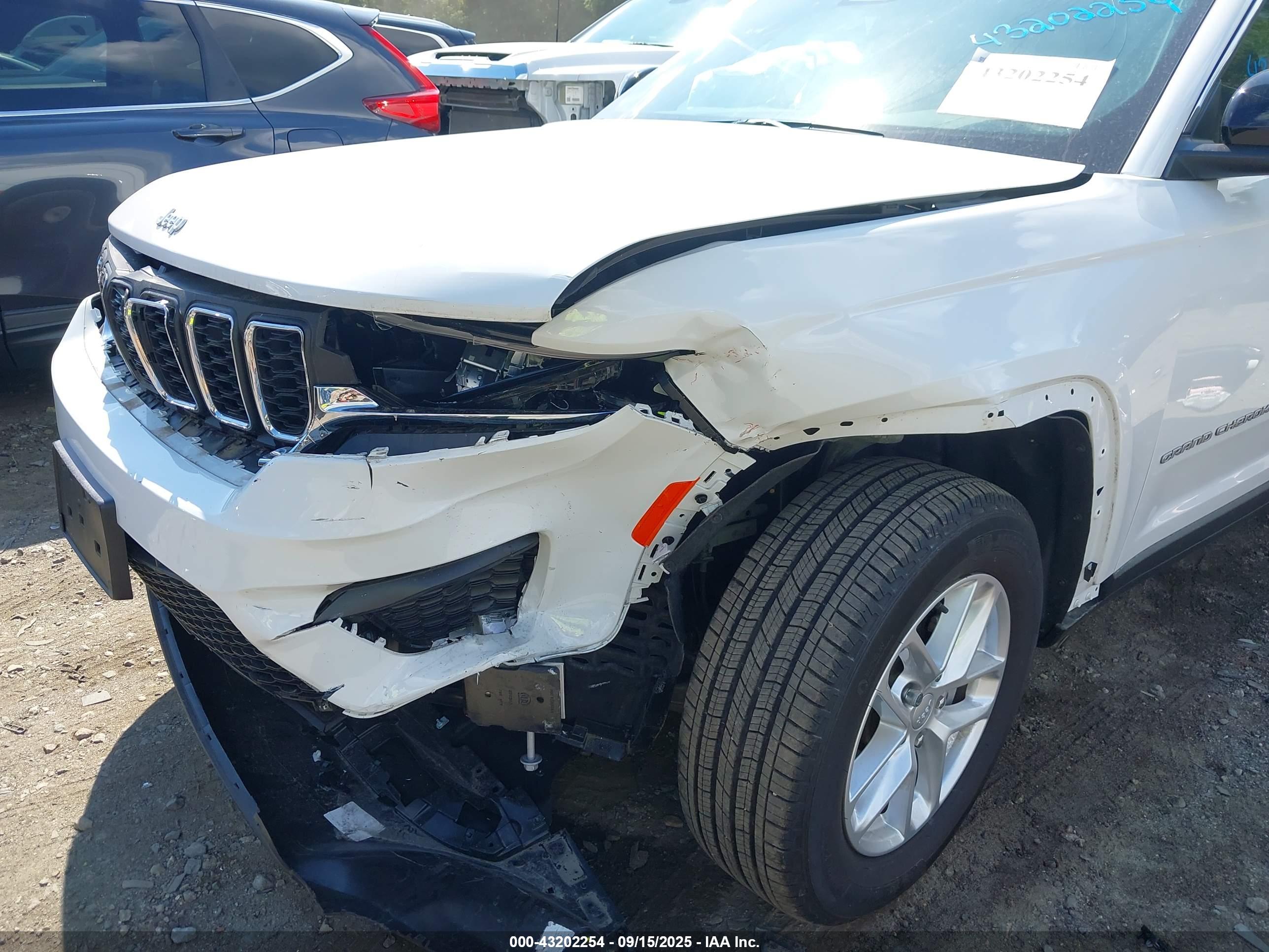JEEP GRAND image 6