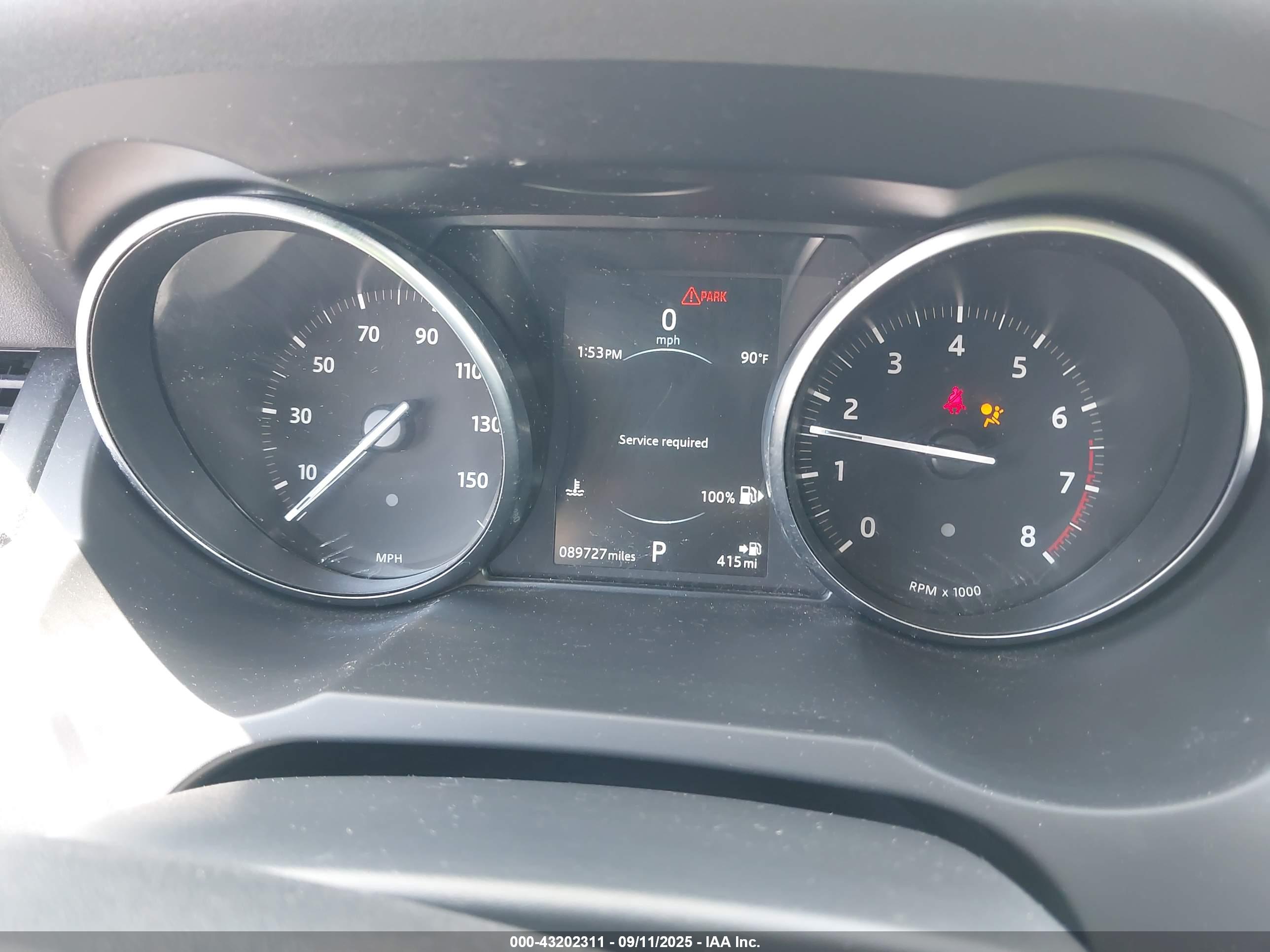LAND ROVER image 7