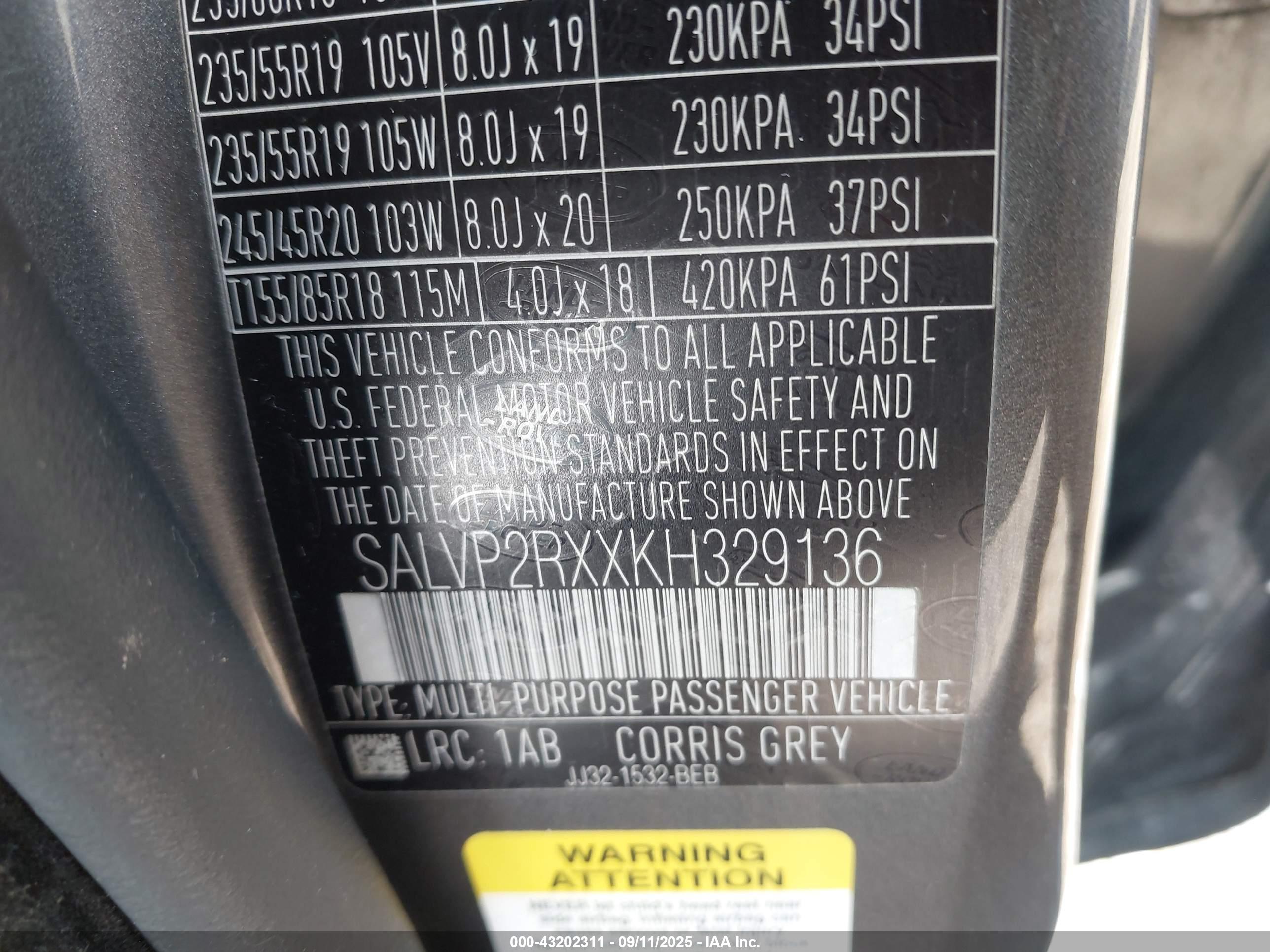 LAND ROVER image 9