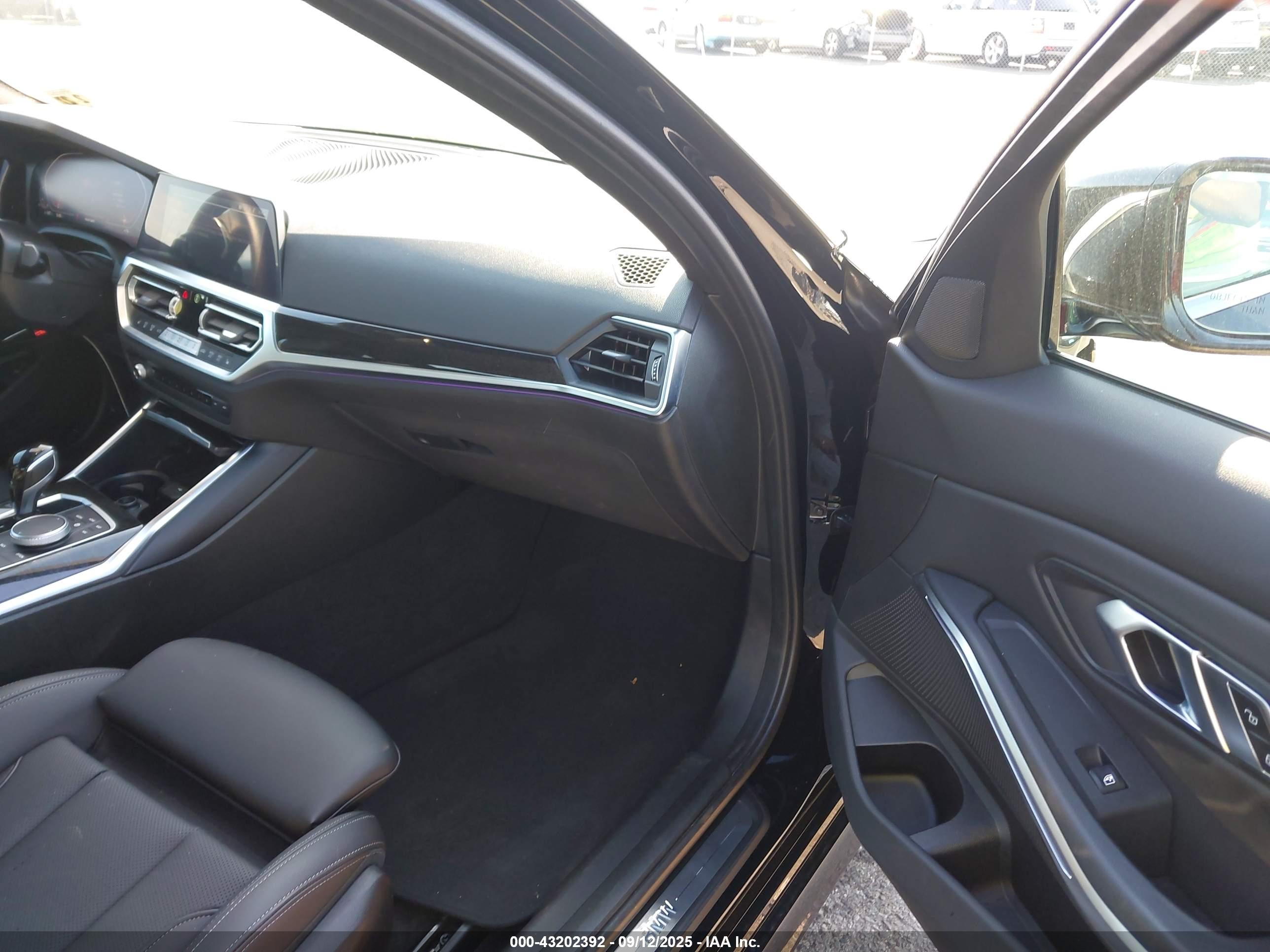 BMW 330I image 5
