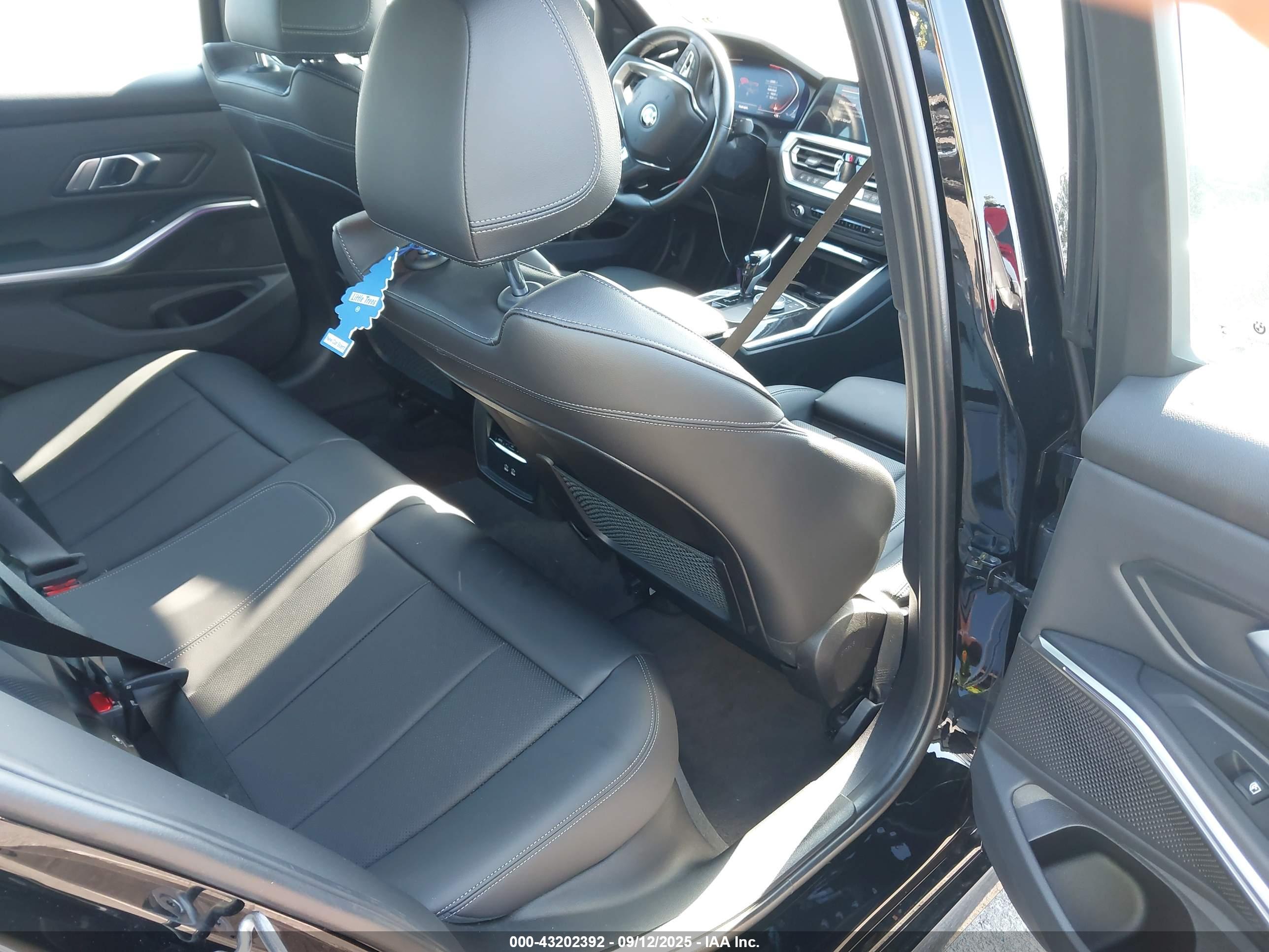 BMW 330I image 8