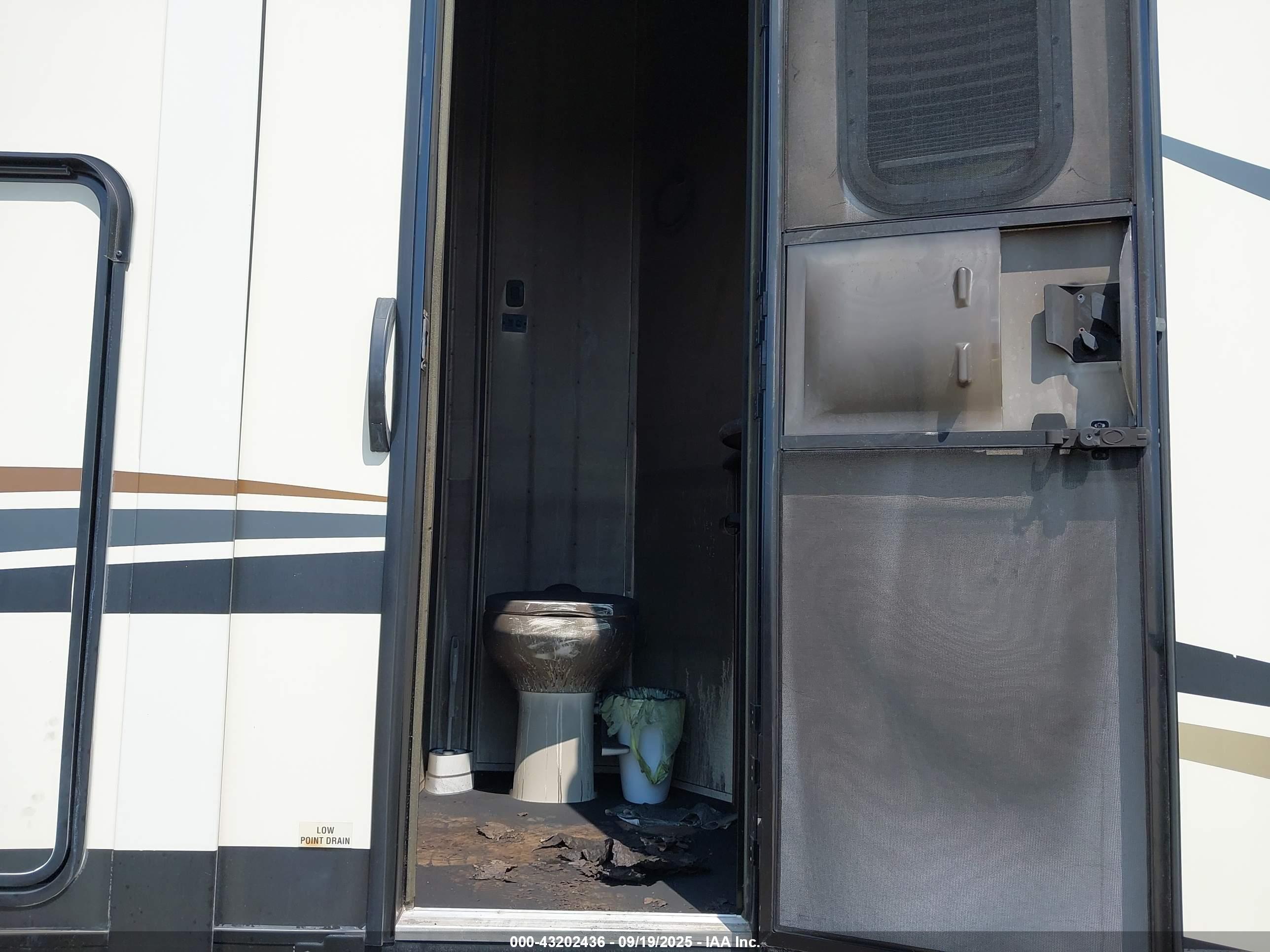 JAYCO 5TH image 5