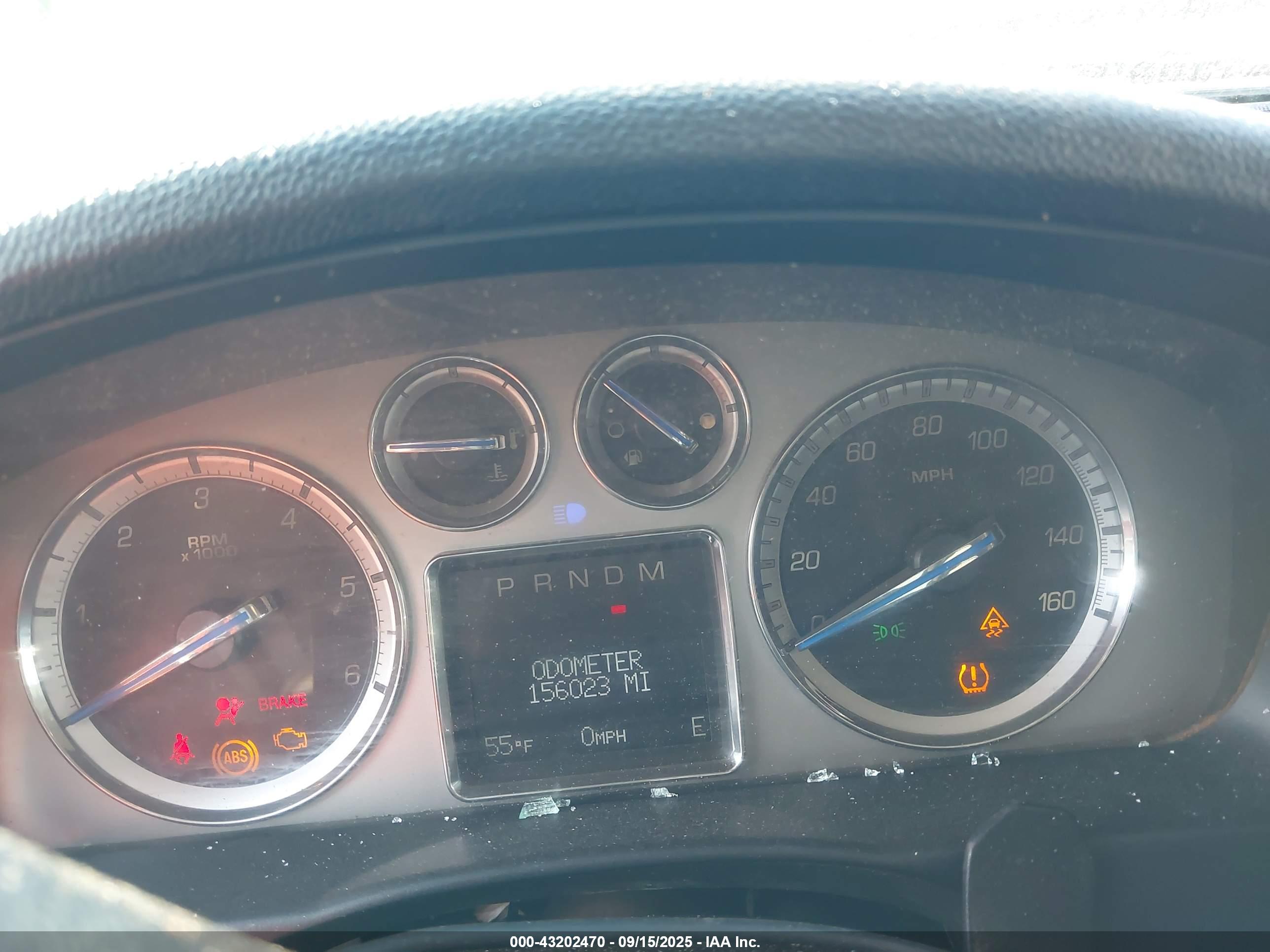 CADILLAC ESCALADE image 7