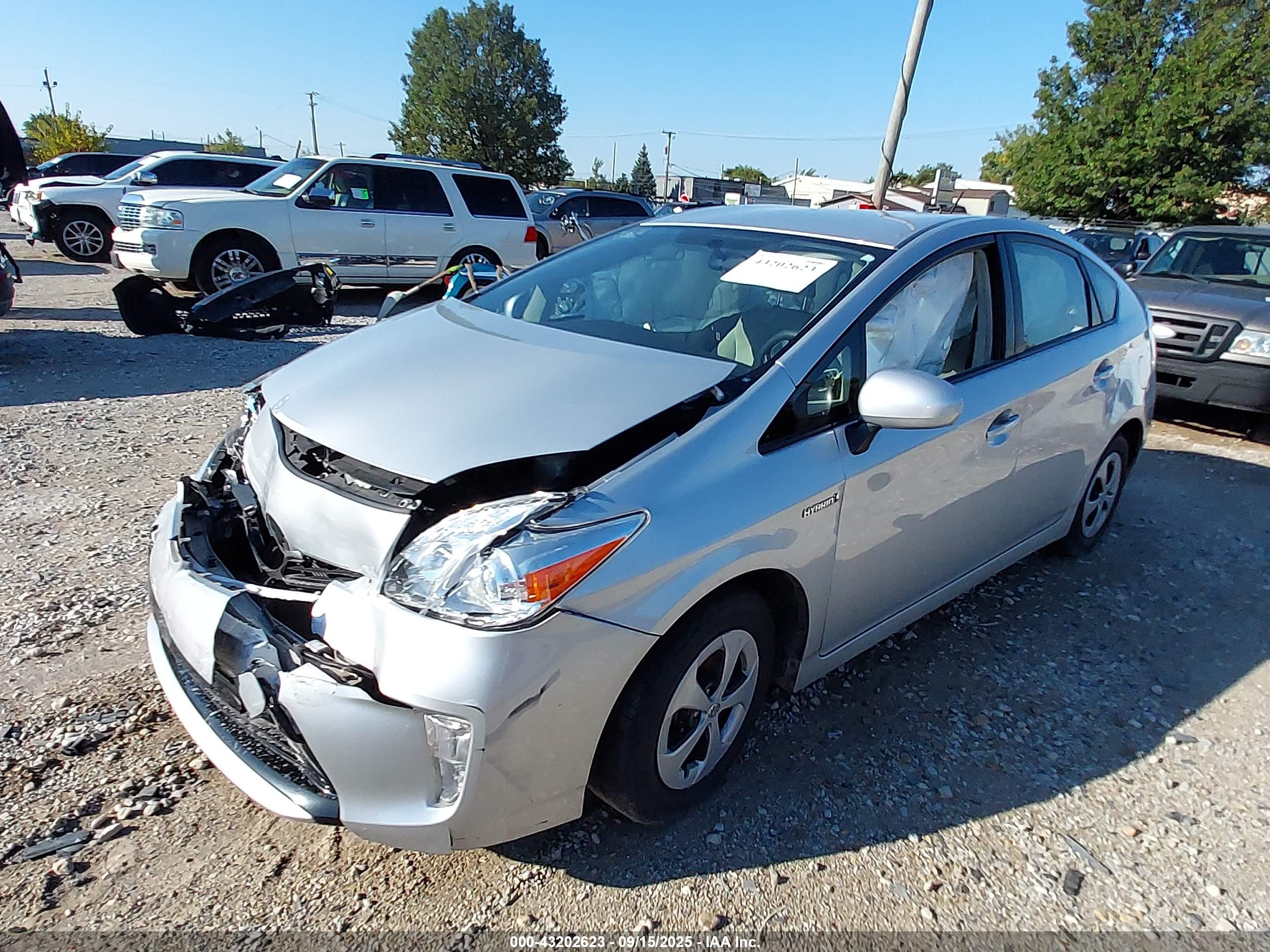TOYOTA PRIUS image 2