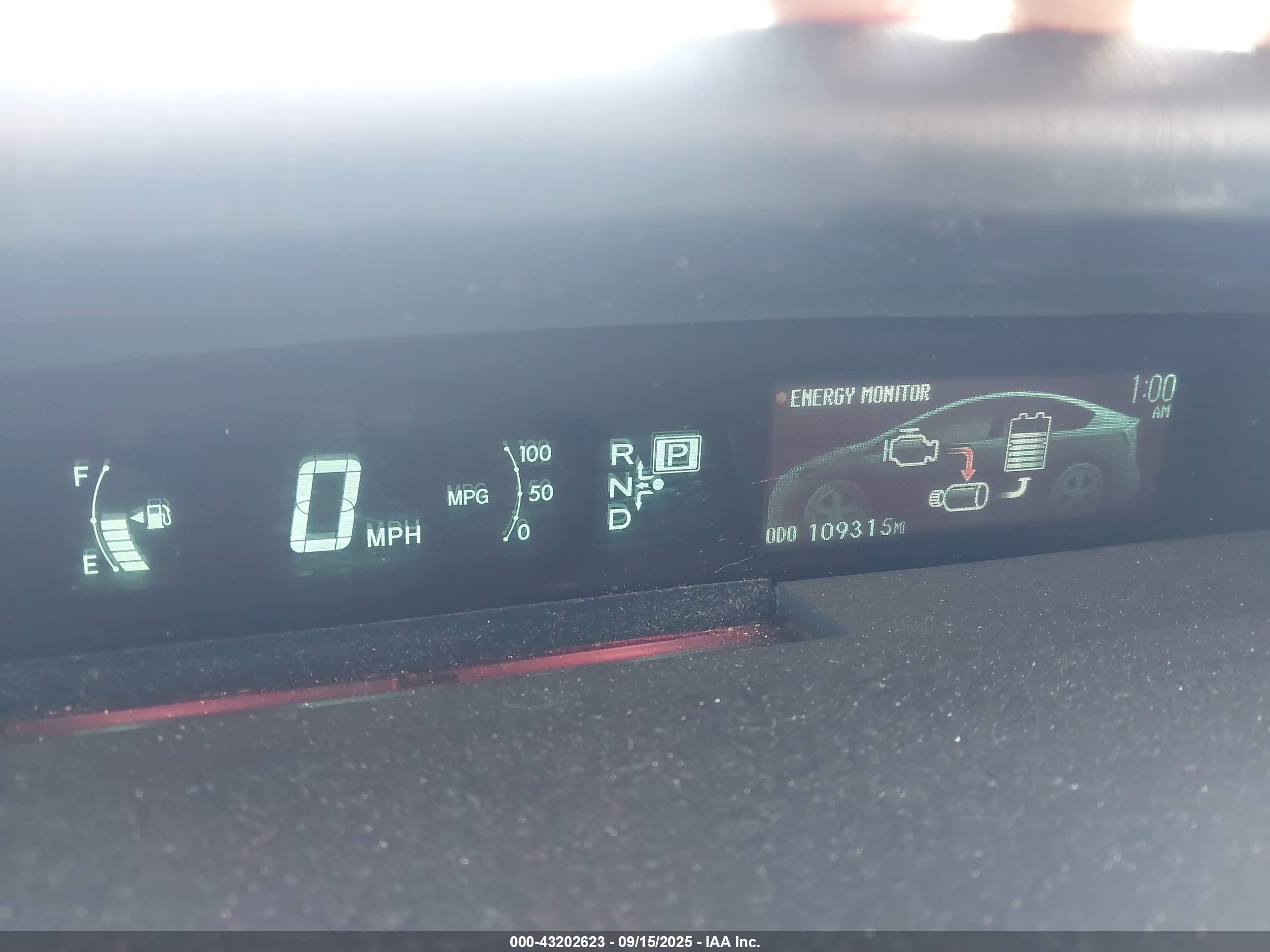 TOYOTA PRIUS image 7