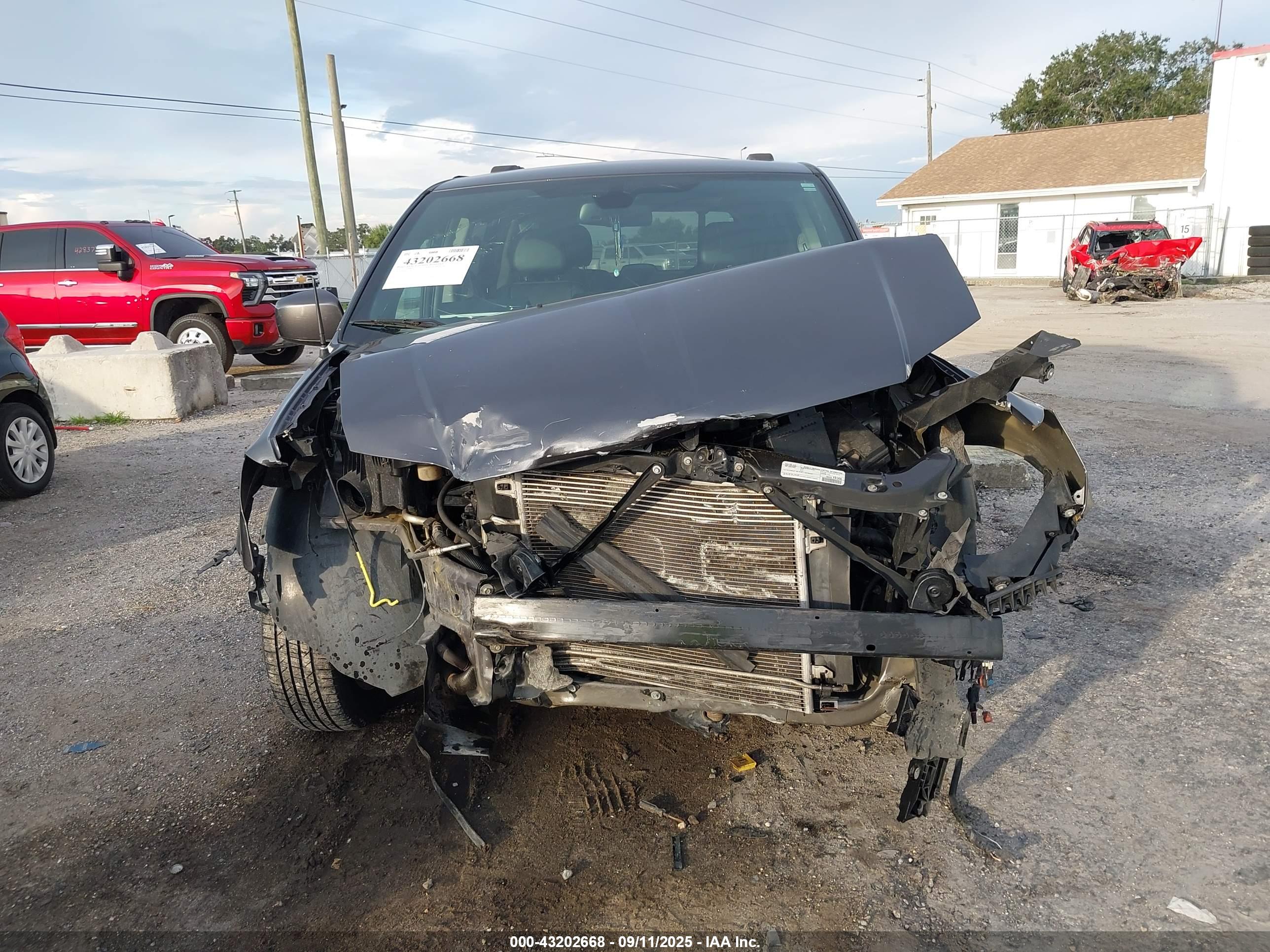 DODGE GRAND image 6
