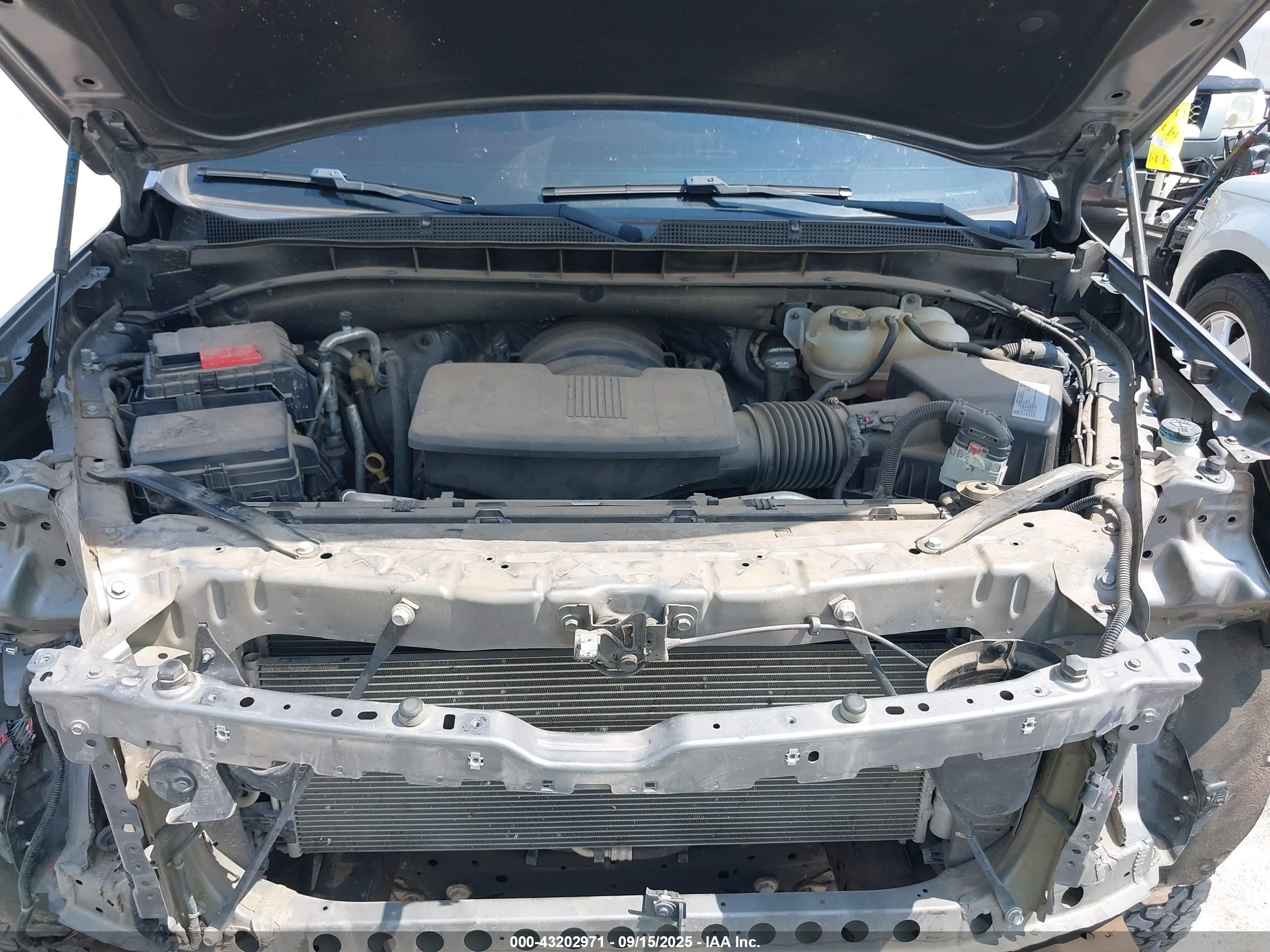 CHEVROLET TAHOE image 10