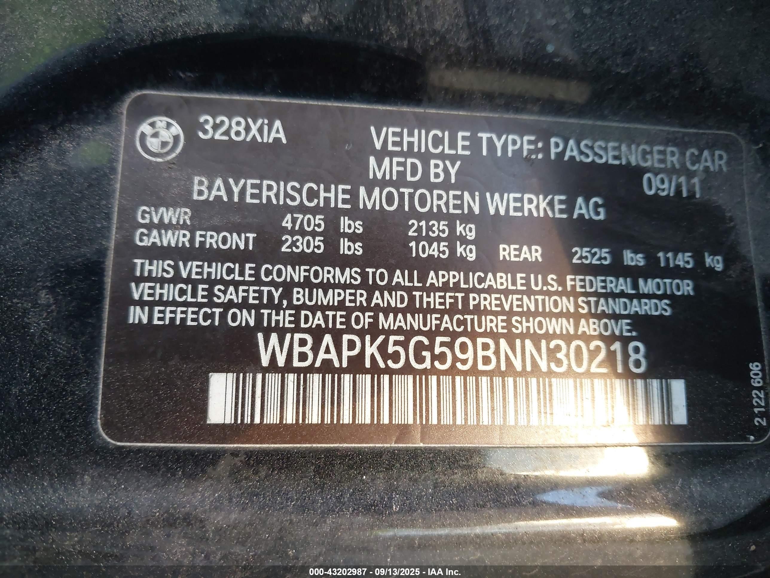 BMW 328I image 9