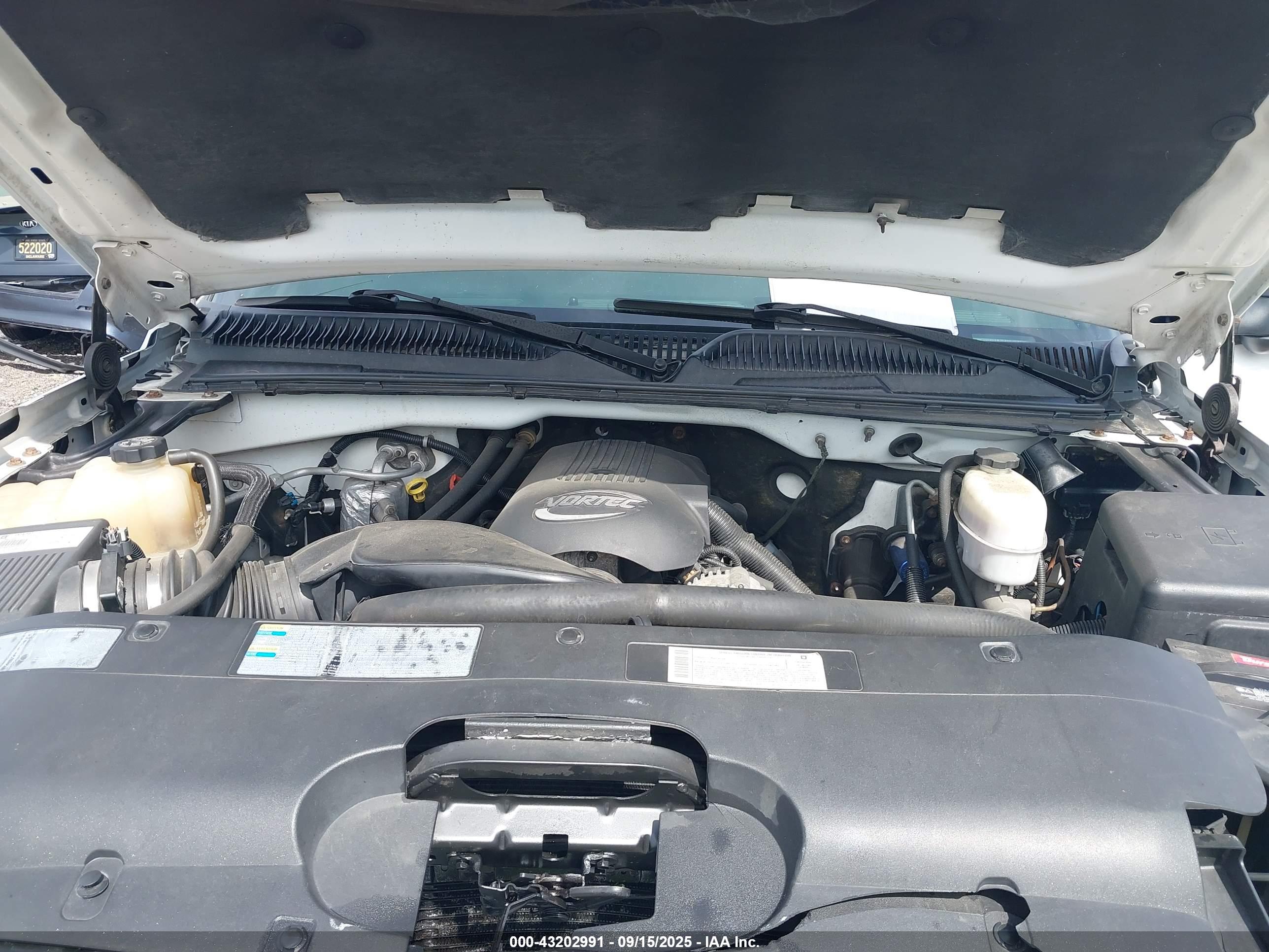 CHEVROLET SILVERADO image 10