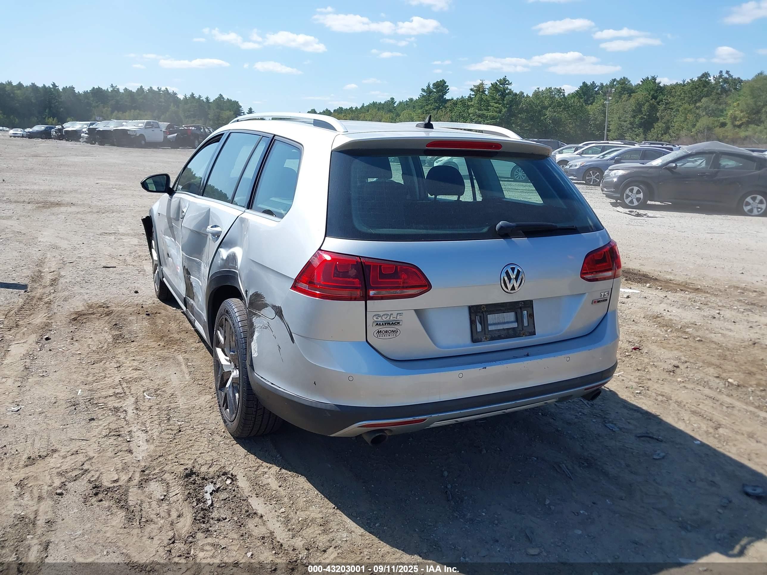 VOLKSWAGEN GOLF image 3