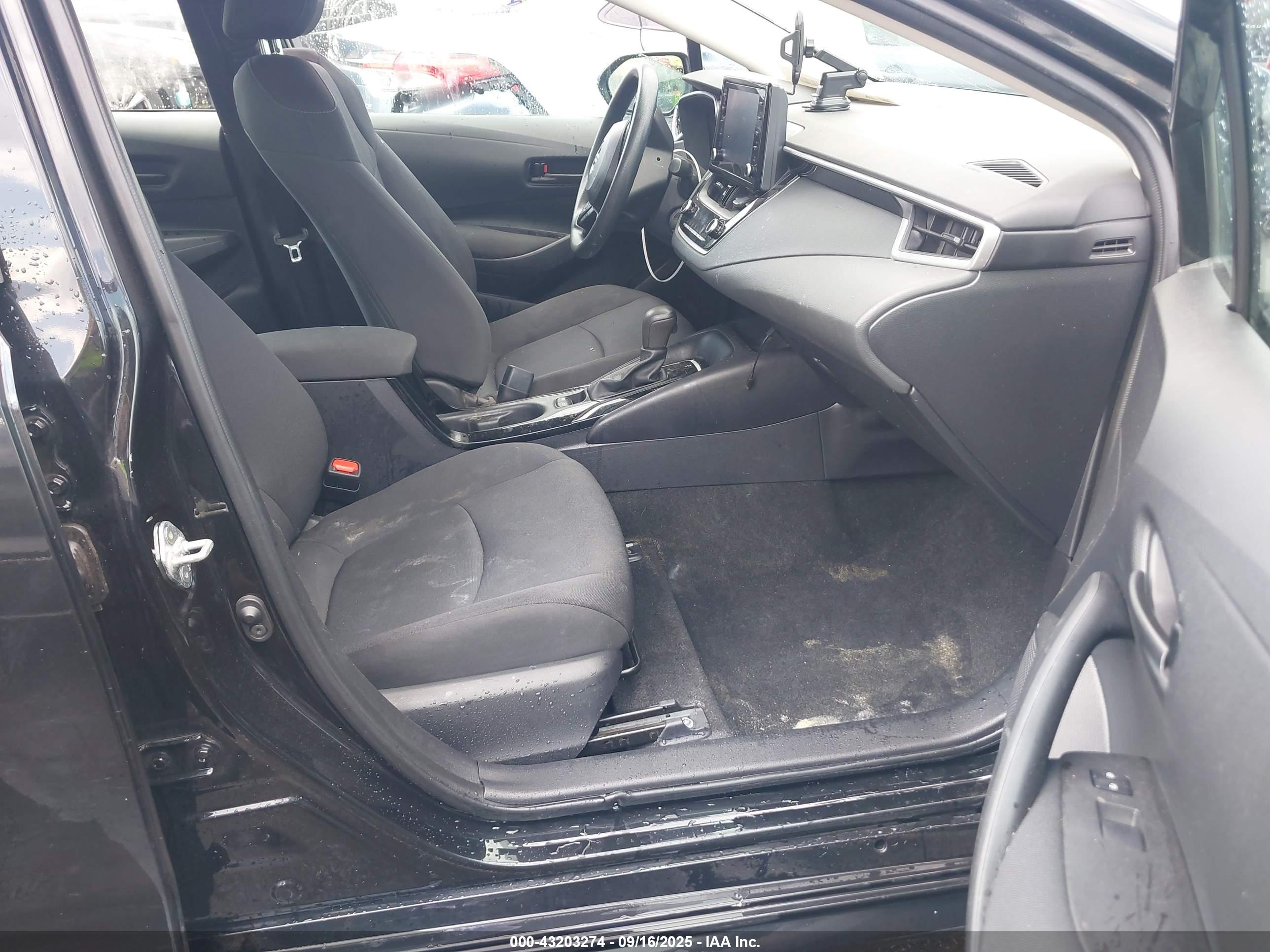 TOYOTA COROLLA image 5